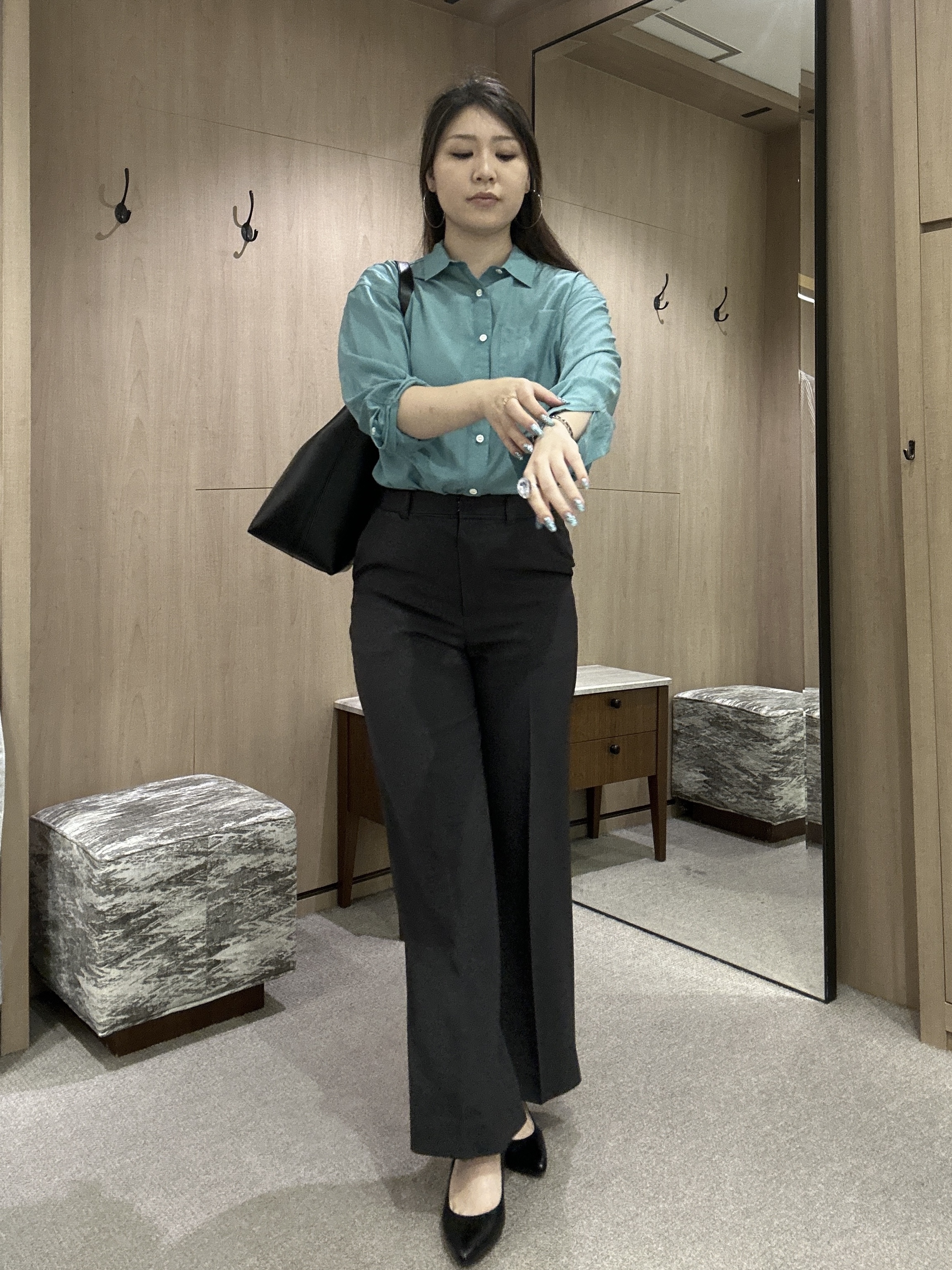 YURIさんの「UNTITLED｜【秋羽織り/肌に張り付きにくい】シルキータッチシアーシャツ」を使ったコーディネート