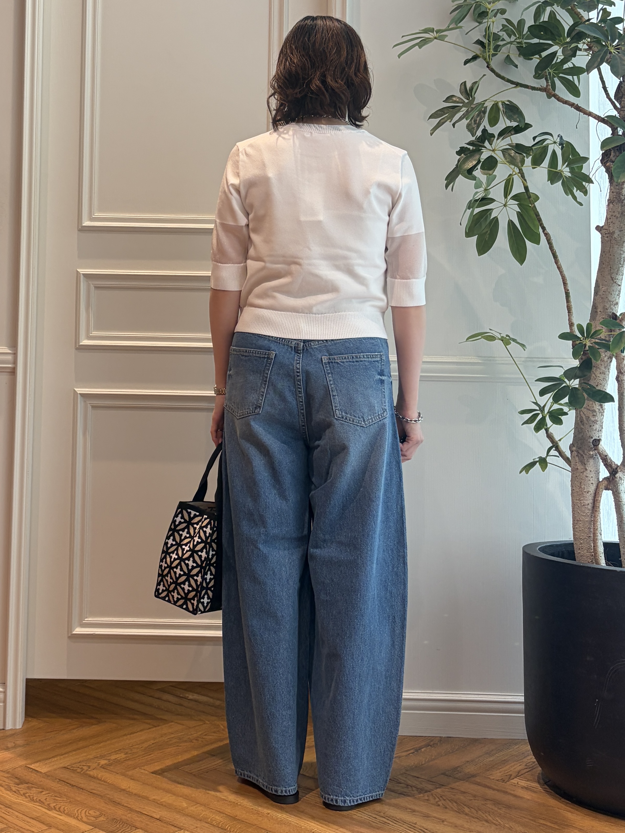nakaoさんの「DRESSTERIOR｜NICOLAS LAINAS（ニコラスライナス）ソフトソールトングサンダル」を使ったコーディネート