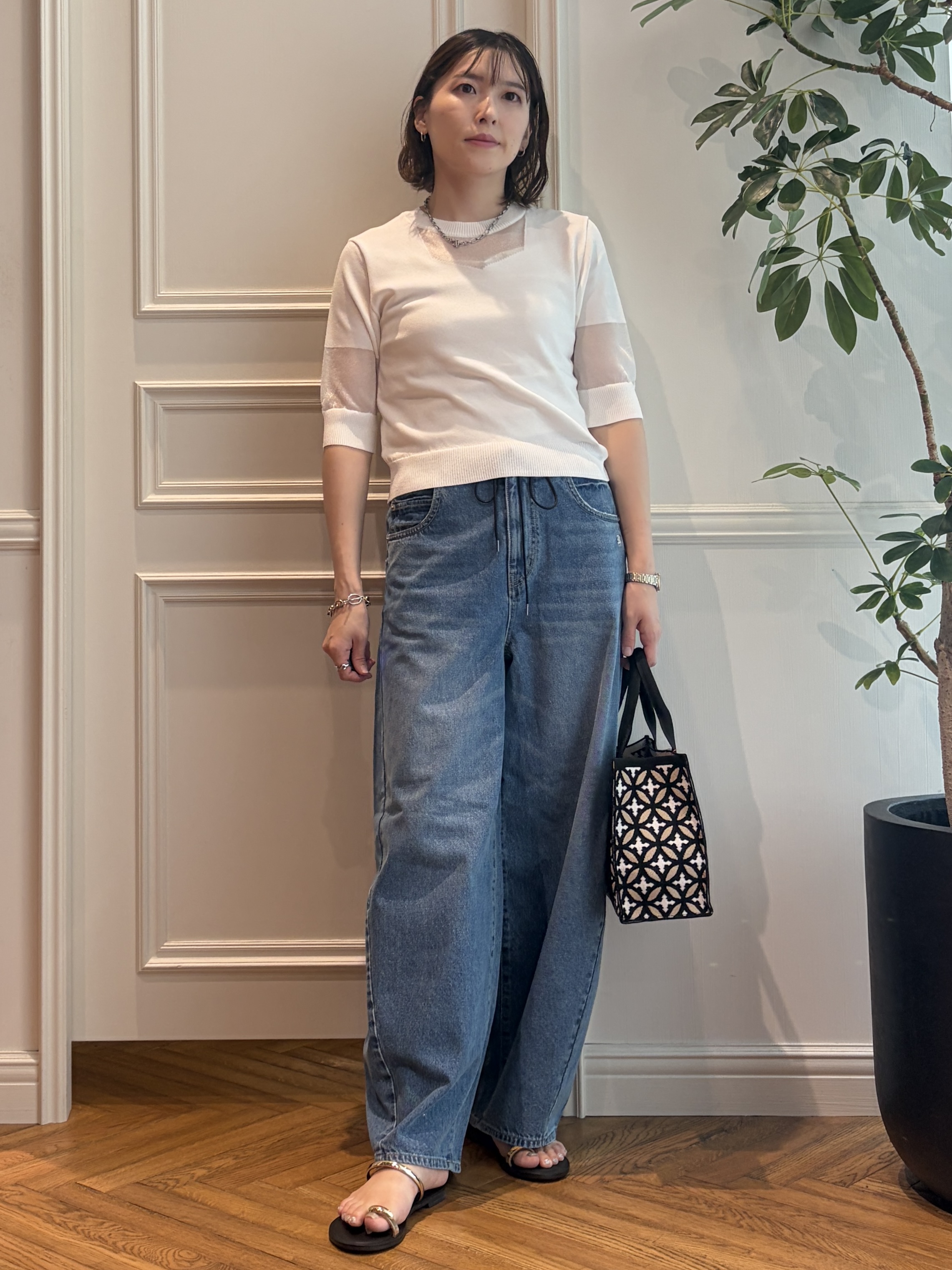 nakaoさんの「DRESSTERIOR｜NICOLAS LAINAS（ニコラスライナス）ソフトソールトングサンダル」を使ったコーディネート