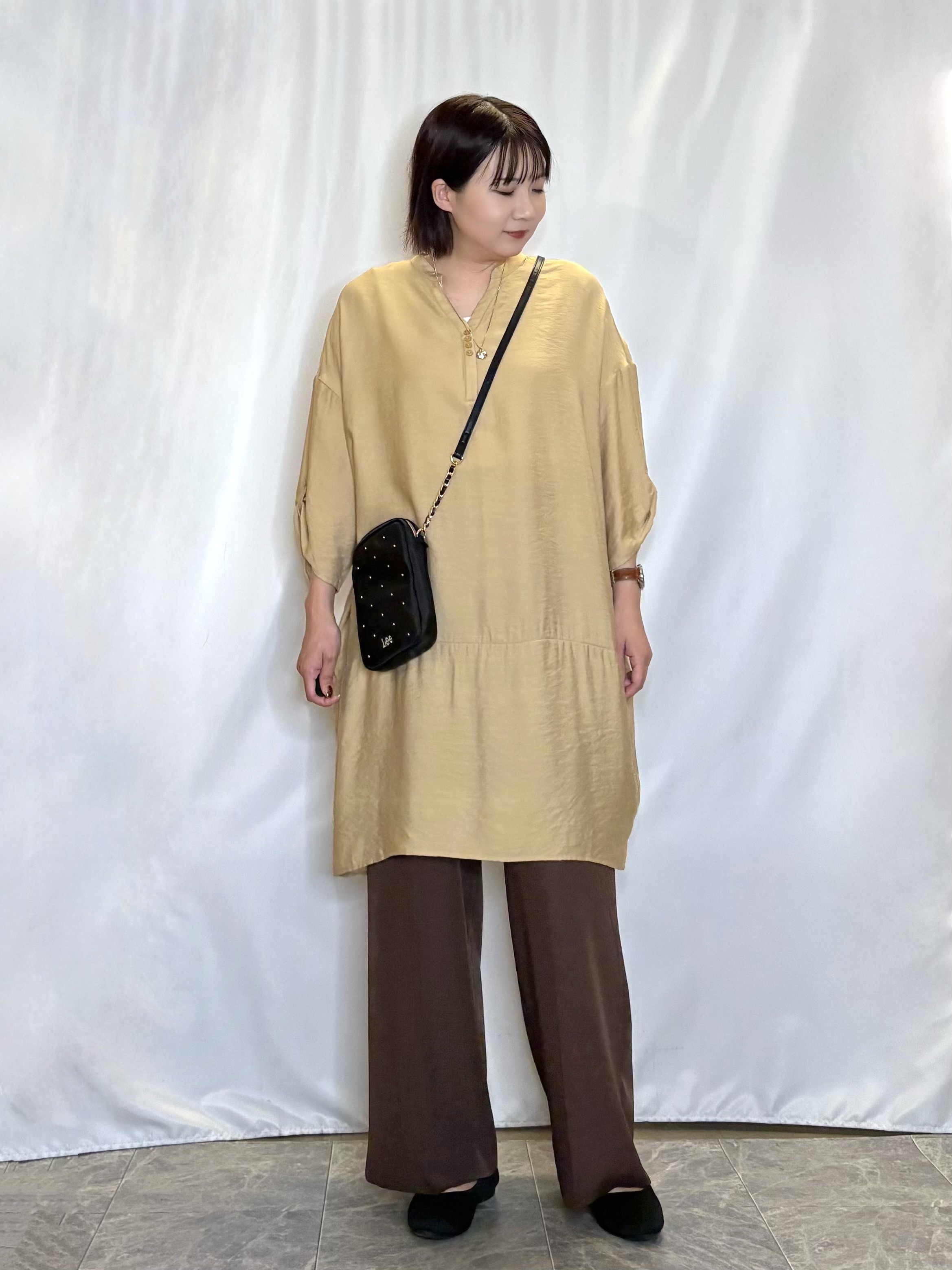 ネリさんの「SHOO･LA･RUE｜【S-LL/洗濯後しわになりにくい】ゆるっと体型カバー 7分袖コクーンチュニック」を使ったコーディネート
