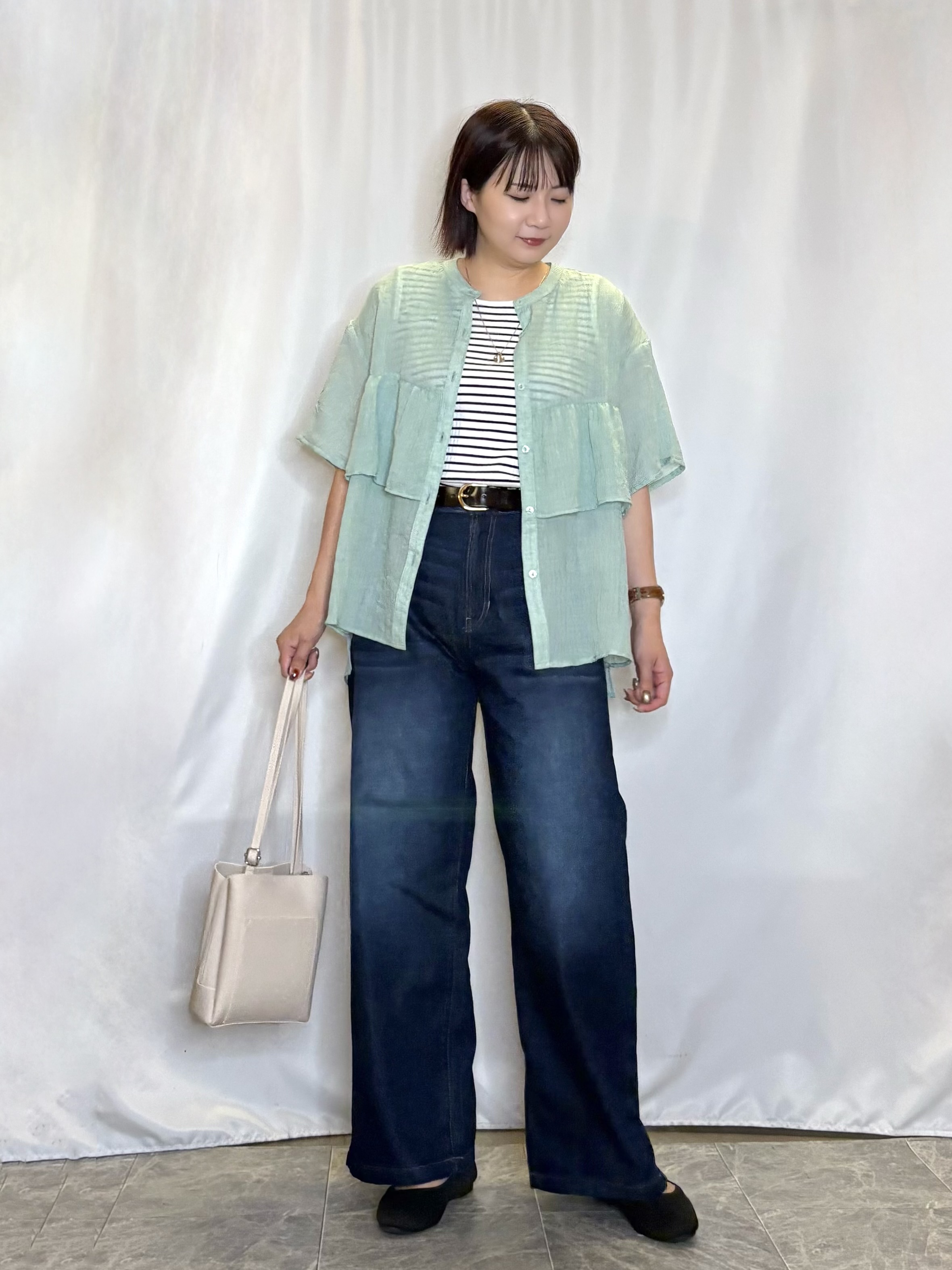 ネリさんの「SHOO･LA･RUE｜フロントフリル シアーワッシャーブラウス」を使ったコーディネート