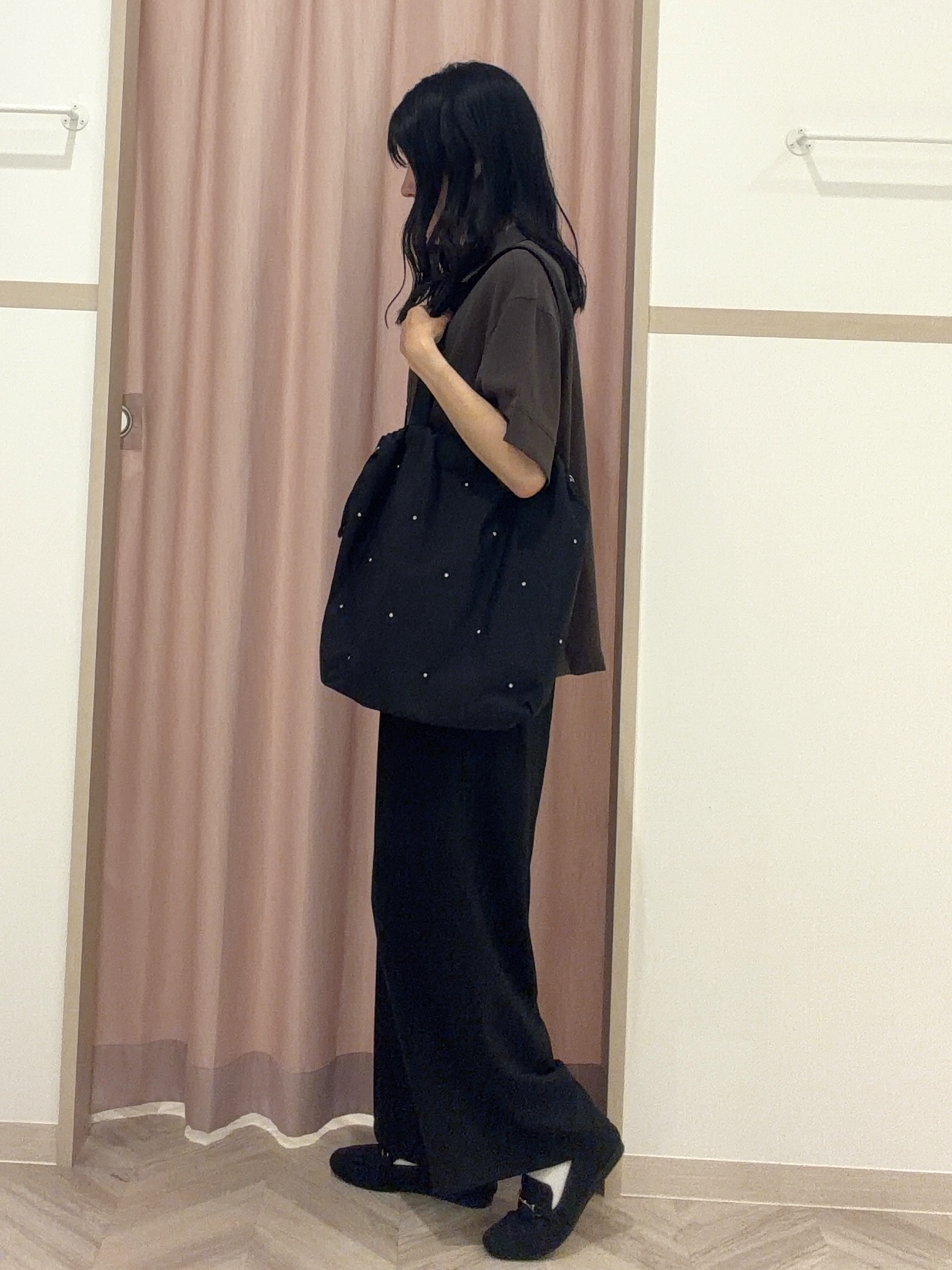 大西直穂さんの「SHOO･LA･RUE｜【通気性〇/UV/S-LL】洗濯後しわになりにくい とろみストライプシャツ」を使ったコーディネート