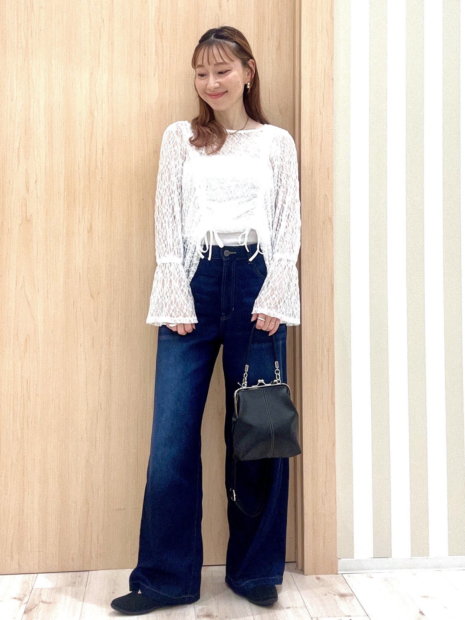 ririさんの「SHOO･LA･RUE｜レースで華やかに映える 旬な透け感の レースシャーリングトップス」を使ったコーディネート