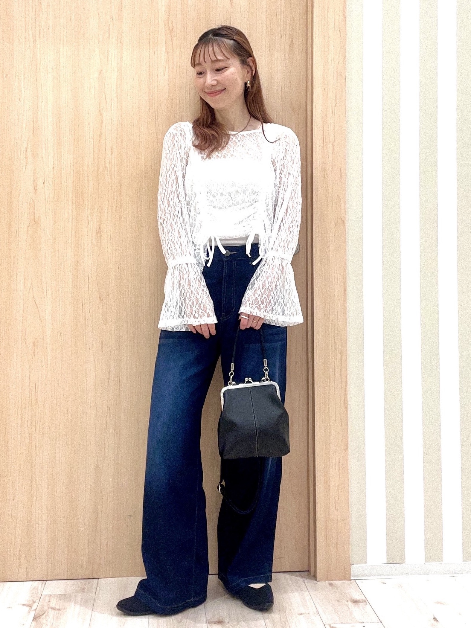 ririさんの「SHOO･LA･RUE｜レースで華やかに映える 旬な透け感の レースシャーリングトップス」を使ったコーディネート