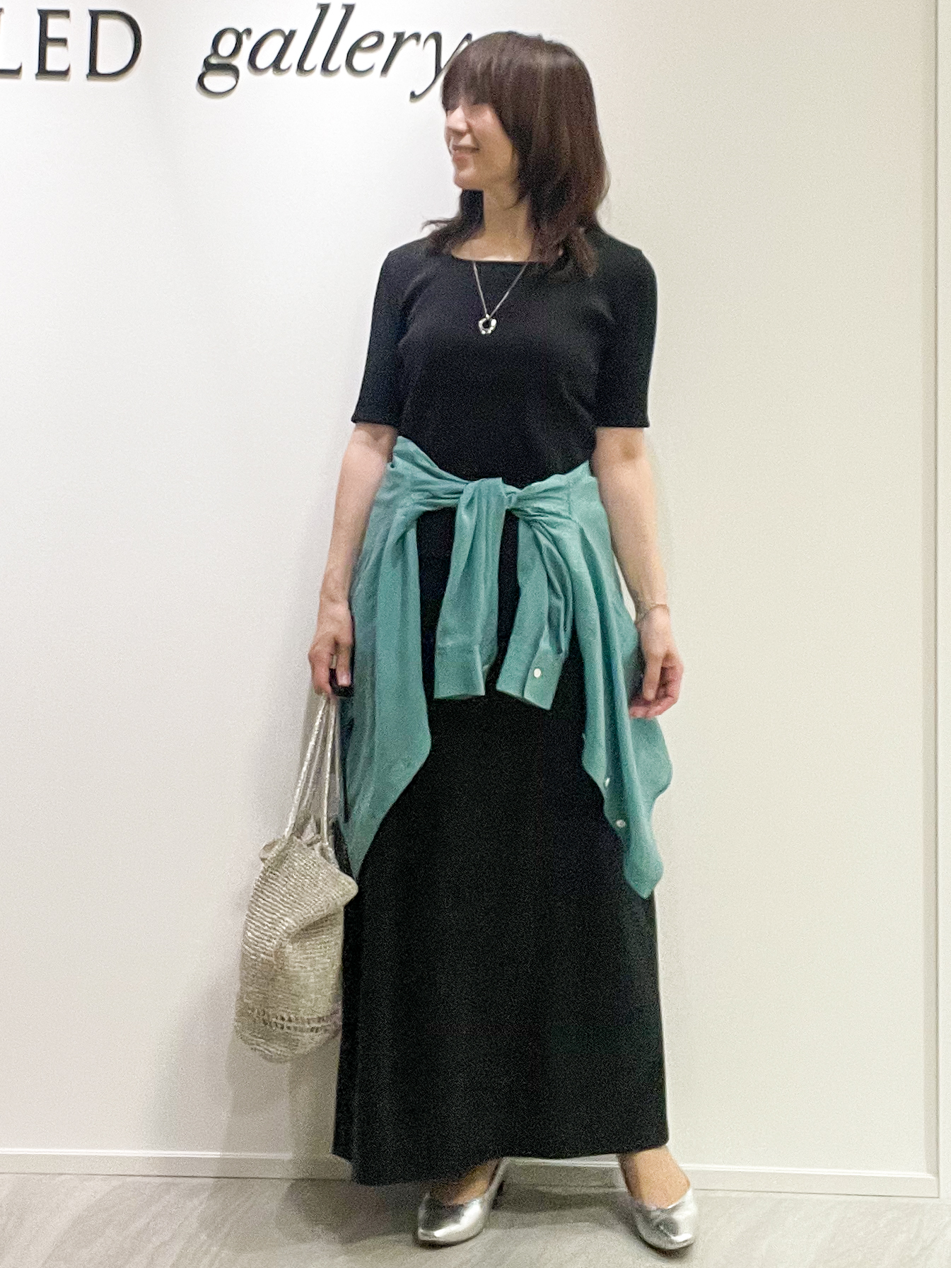 めいさんの「UNTITLED｜【秋羽織り/肌に張り付きにくい】シルキータッチシアーシャツ」を使ったコーディネート