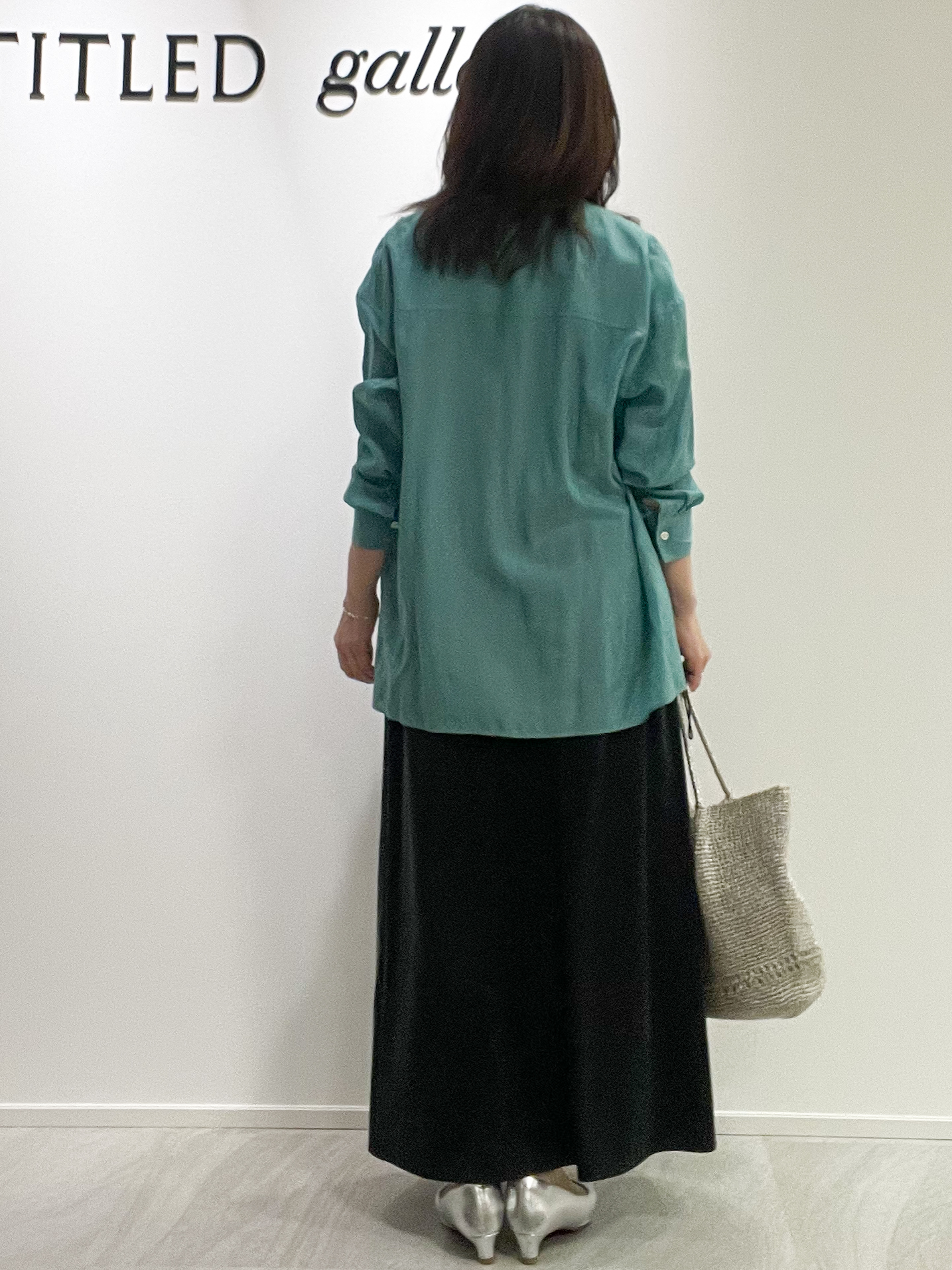 めいさんの「UNTITLED｜【秋羽織り/肌に張り付きにくい】シルキータッチシアーシャツ」を使ったコーディネート