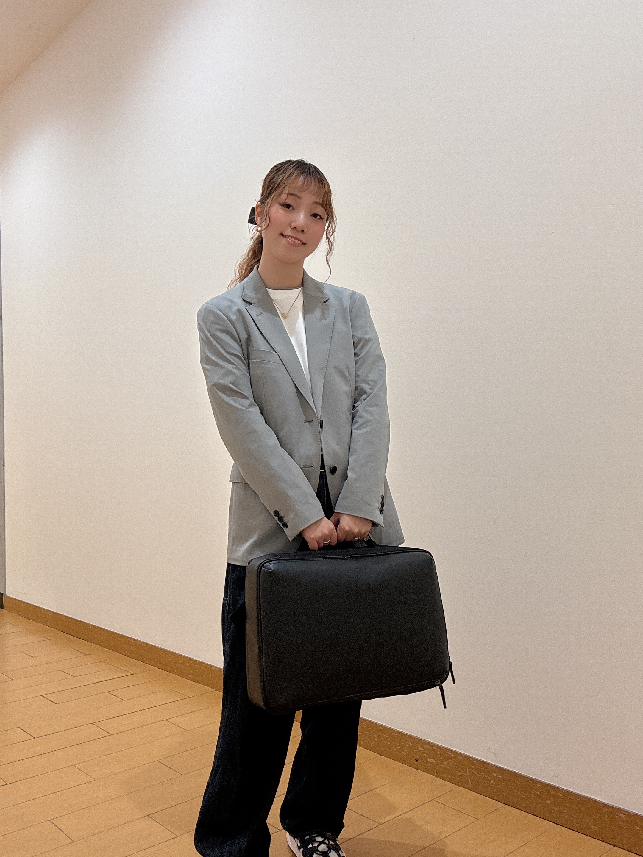 ヒナさんの「TAKEO KIKUCHI｜【汗染み軽減/接触冷感】フェイクレイヤード ワンポイント刺繍Ｔシャツ」を使ったコーディネート