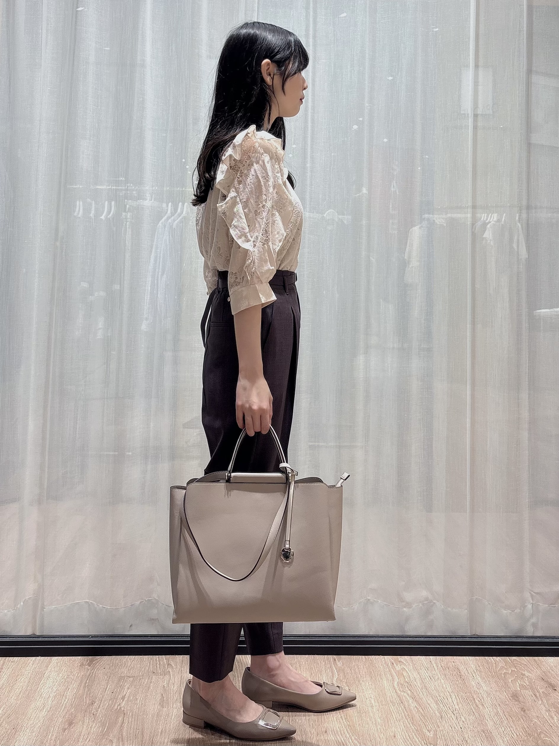 ぞうげさんの「OPAQUE.CLIP｜フリルレースブラウス【洗濯機OK】」を使ったコーディネート