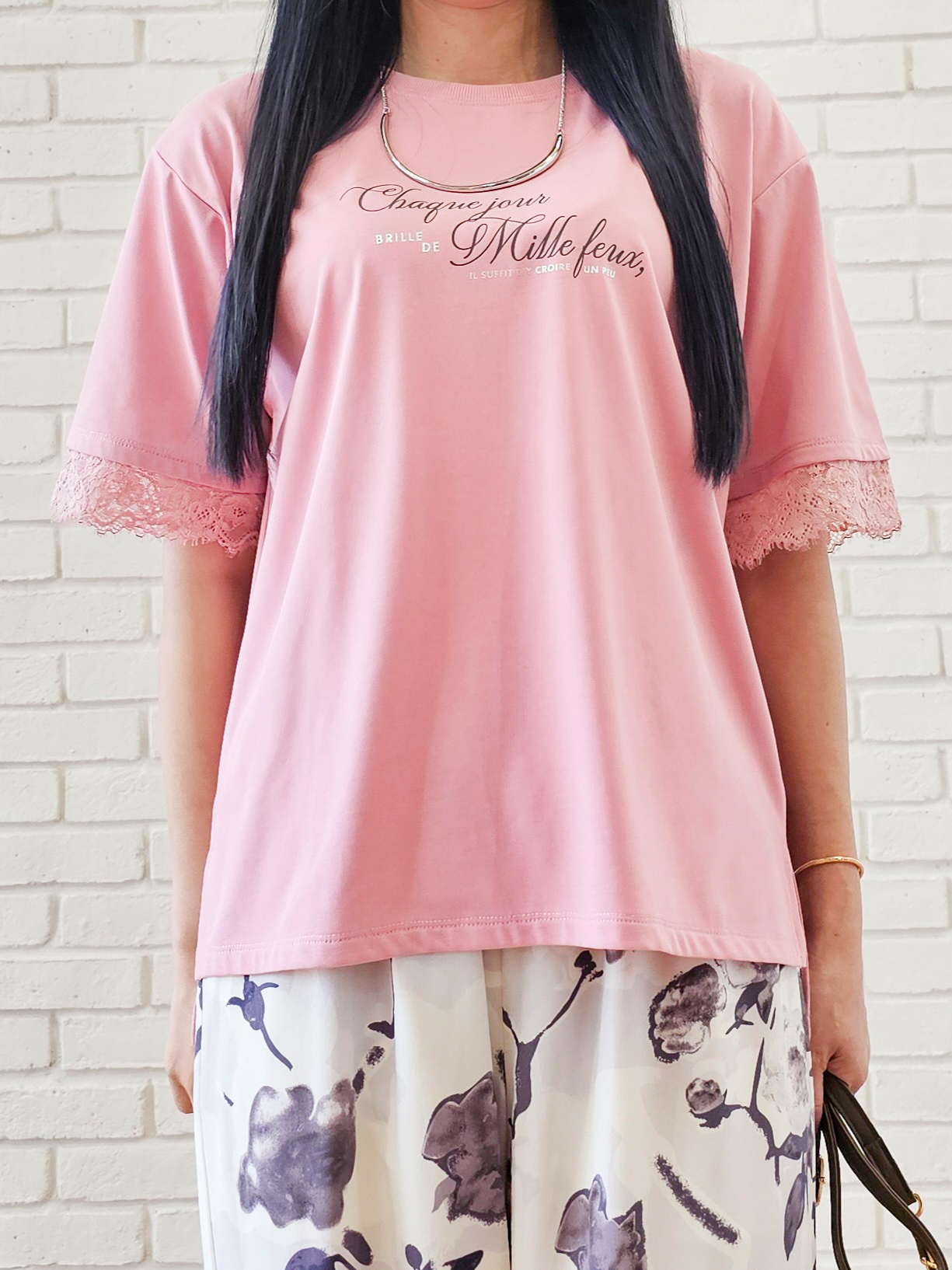 ゆゆさんの「SHOO･LA･RUE｜【UV/S-LL/洗濯機可】柄アソート お袖レースが旬顔 上品に決まる大人Tシャツ」を使ったコーディネート