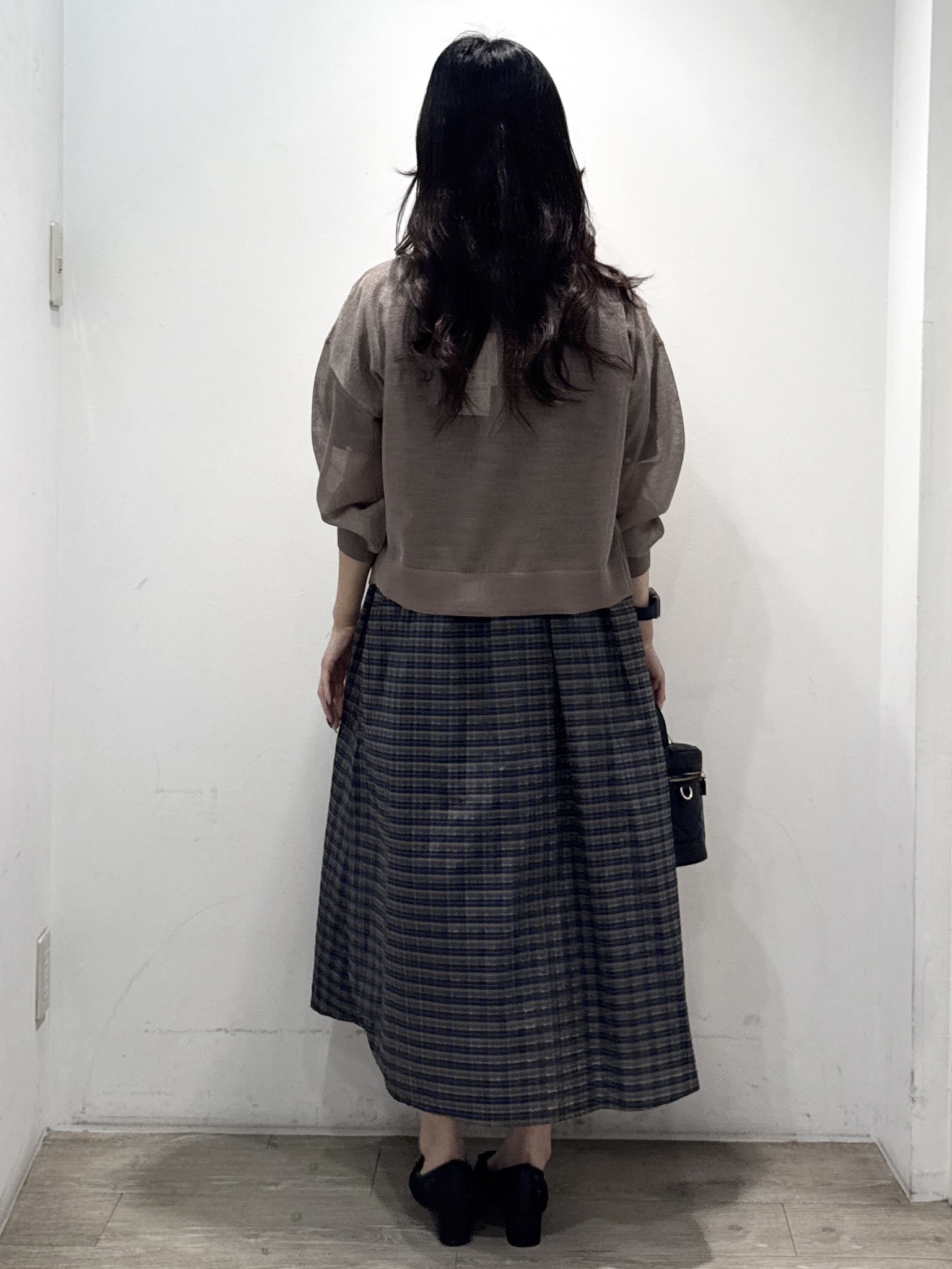 yuicciさんの「OPAQUE.CLIP｜【洗える・パール調釦】愛されシアーカーディガン」を使ったコーディネート