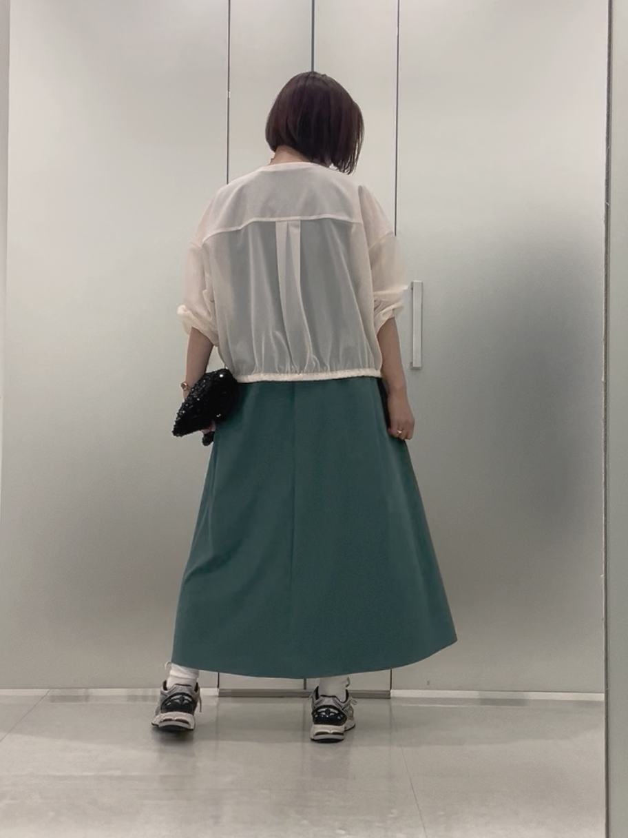 まどかさんの「UNTITLED｜【秋羽織り/ジップ】トリコットシアーブラウス」を使ったコーディネート