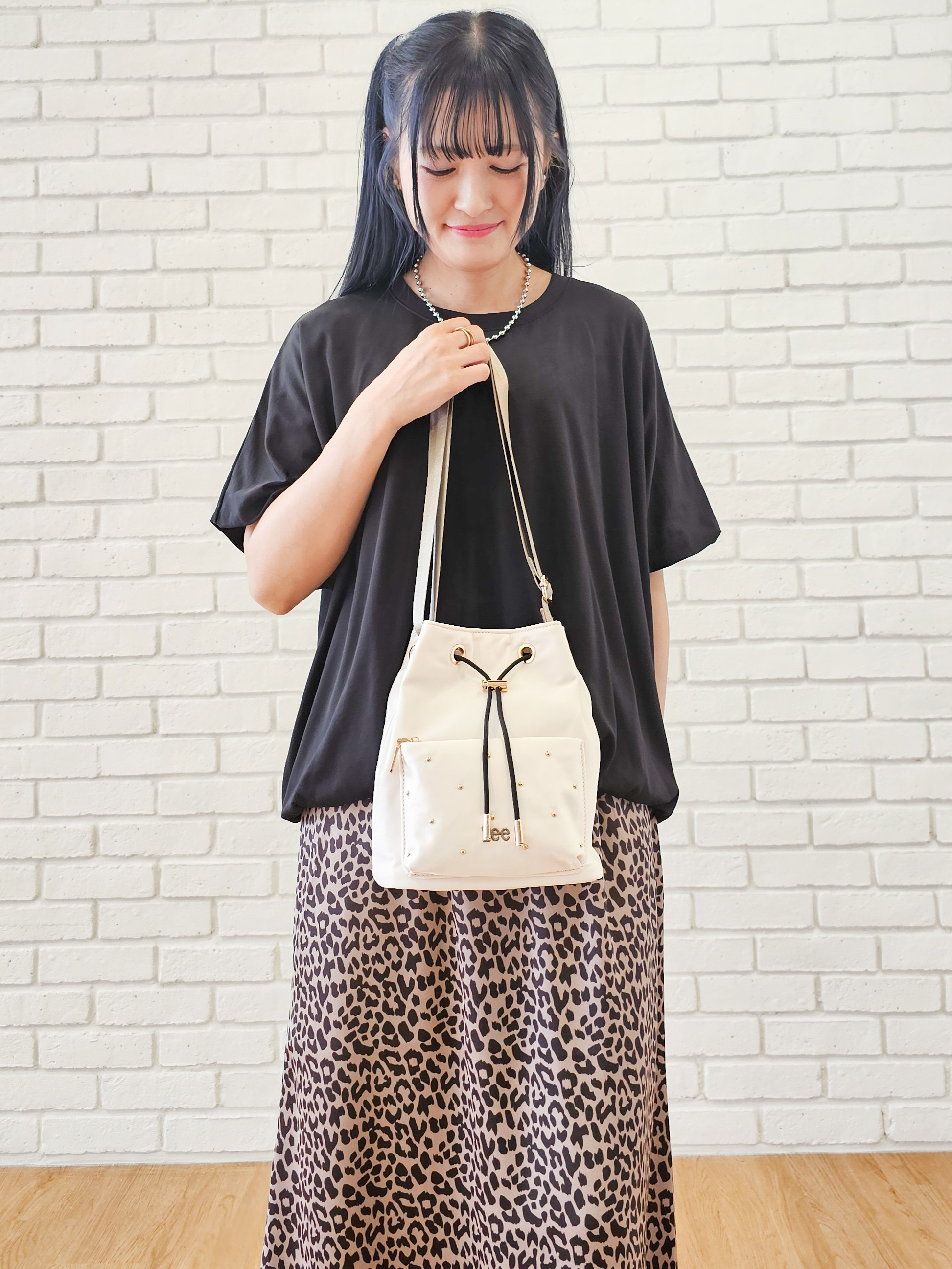 ゆゆさんの「SHOO･LA･RUE｜【洗濯機可/体型カバー】インせず着られる バルーンデザインTシャツ」を使ったコーディネート