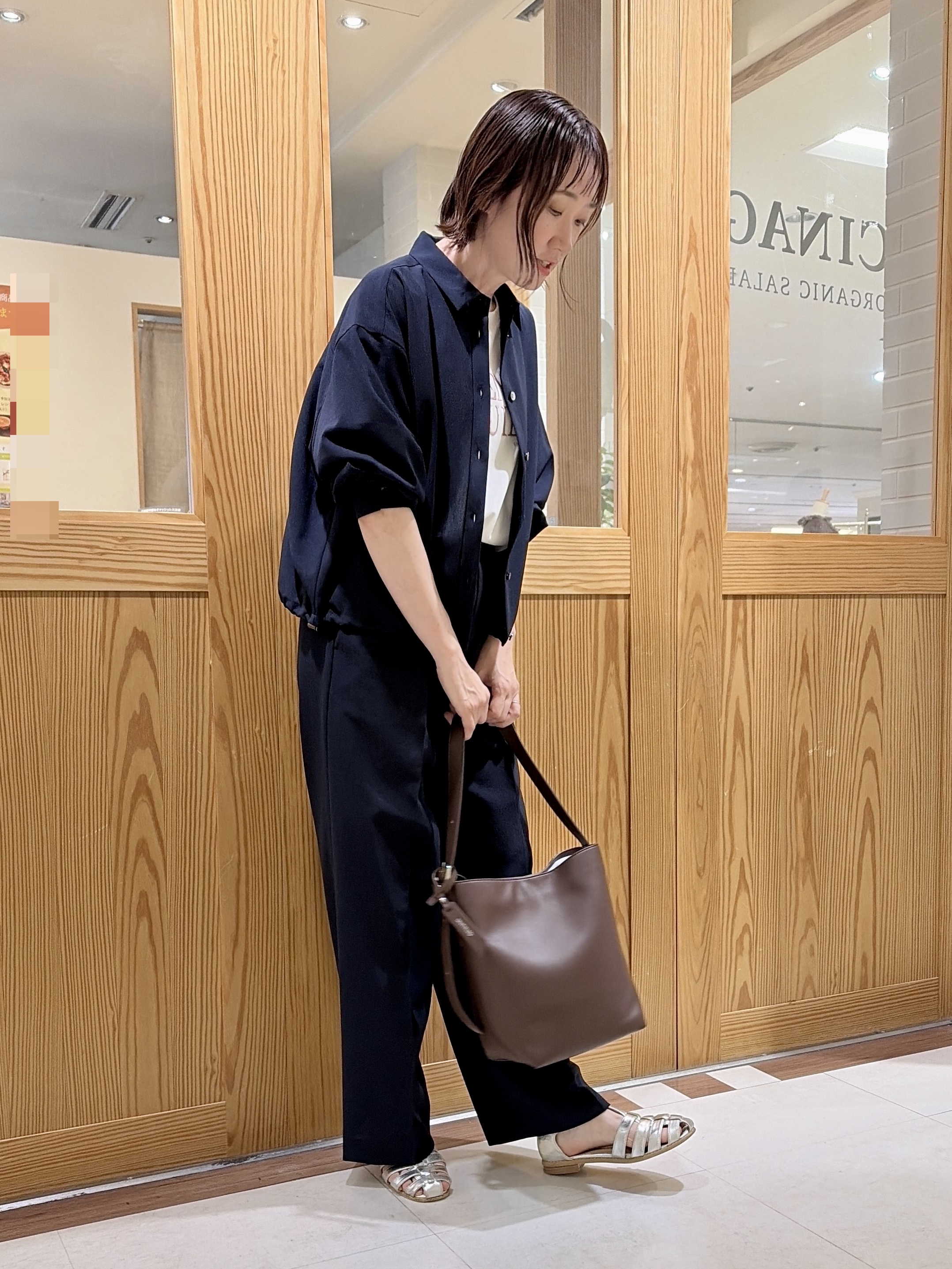 ゆうさんの「UNTITLED｜【秋羽織り/セットアップ可/UVカット】エアリークールドロストシャツ」を使ったコーディネート