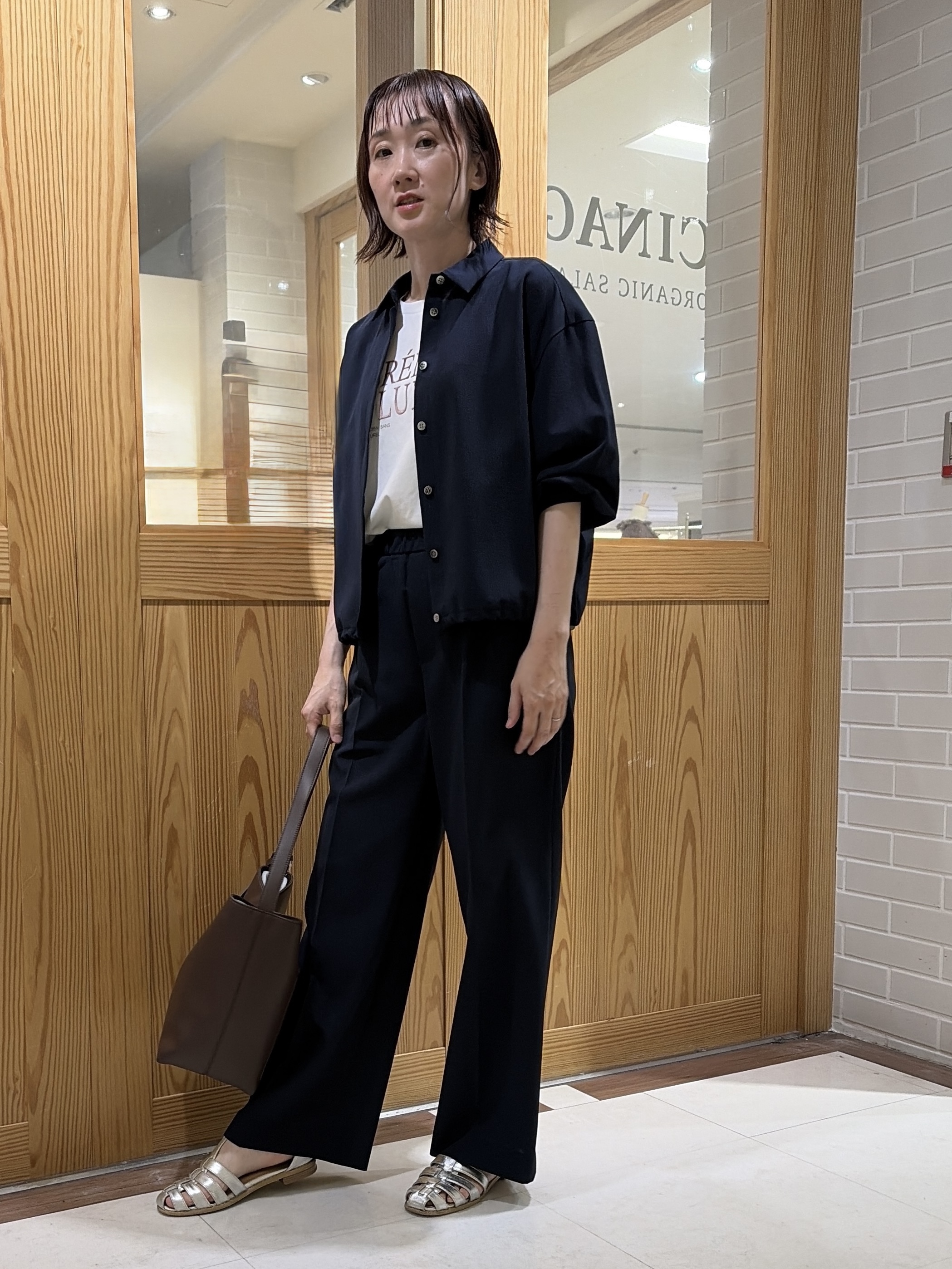 ゆうさんの「UNTITLED｜【秋羽織り/セットアップ可/UVカット】エアリークールドロストシャツ」を使ったコーディネート