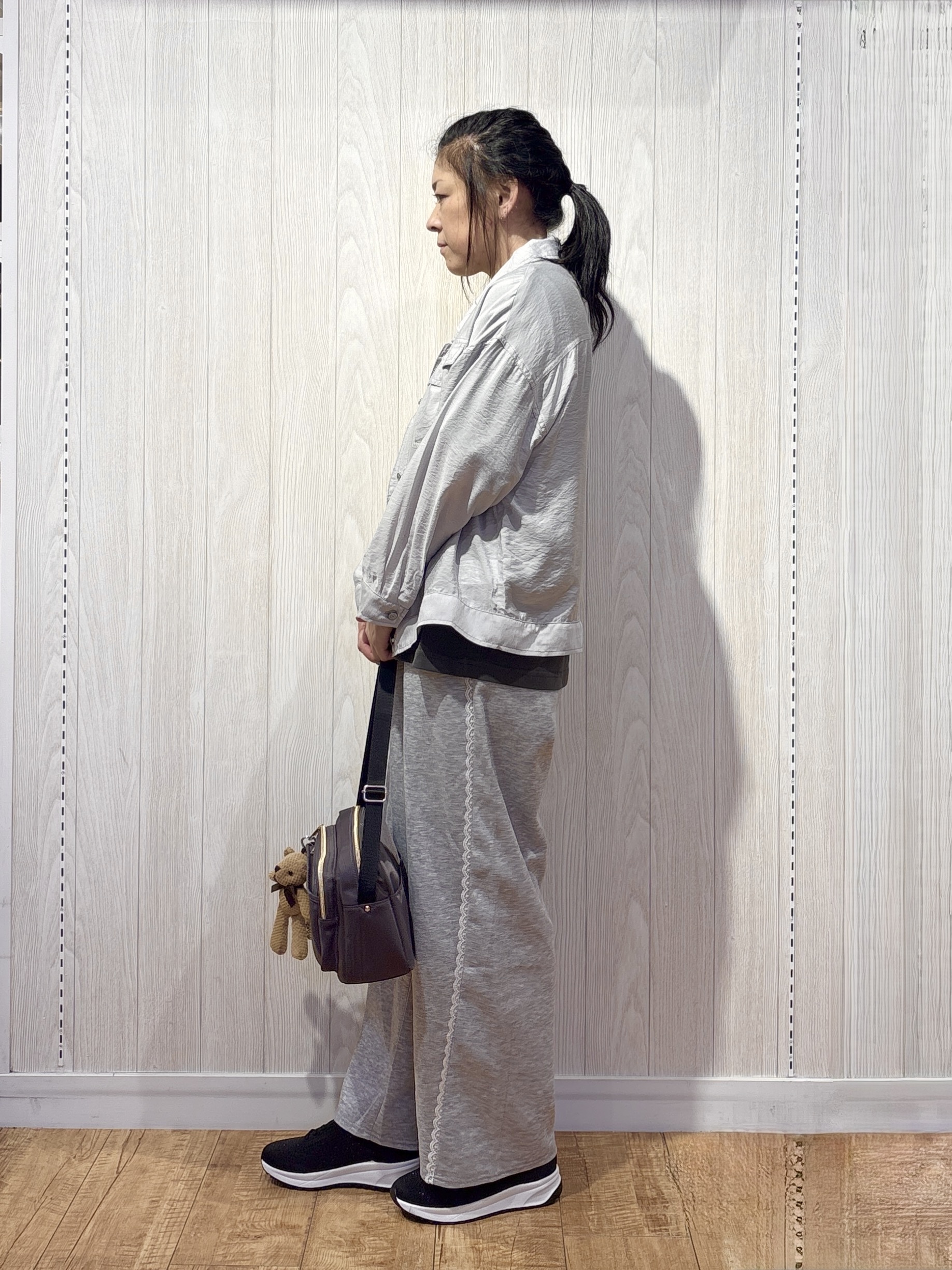 わかさんの「SHOO･LA･RUE｜【S-LL/洗濯機可】Gジャン風 軽く羽織れるシアージャケット」を使ったコーディネート