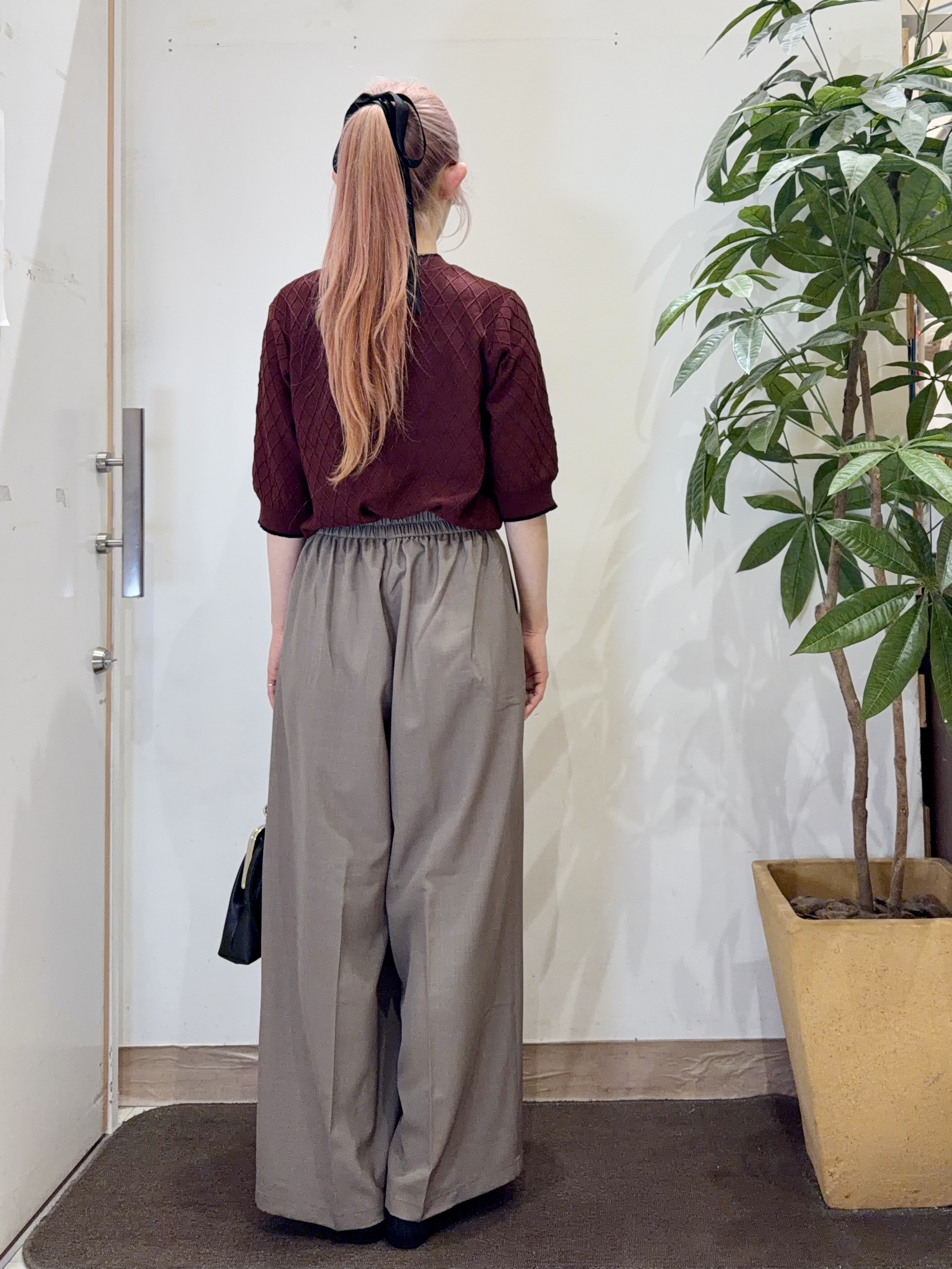 AYUMIさんの「SHOO･LA･RUE｜【毛玉になりにくい/S-LL/洗濯機可】ダイヤ柄が上品 二の腕隠せる5分袖ニット」を使ったコーディネート