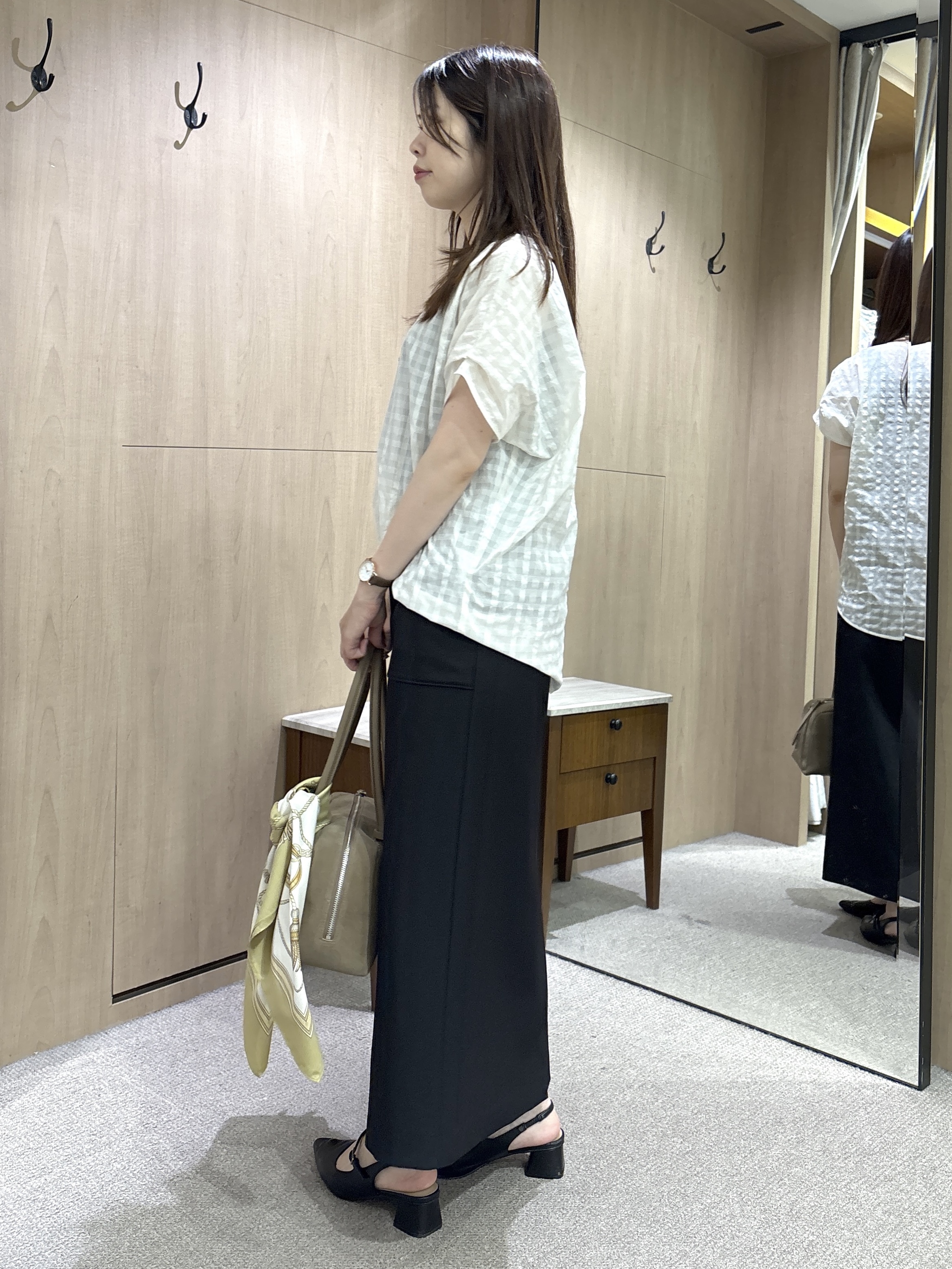 asamiさんの「UNTITLED｜【秋めきシャツ/体型カバー】シアーチェックブラウス」を使ったコーディネート