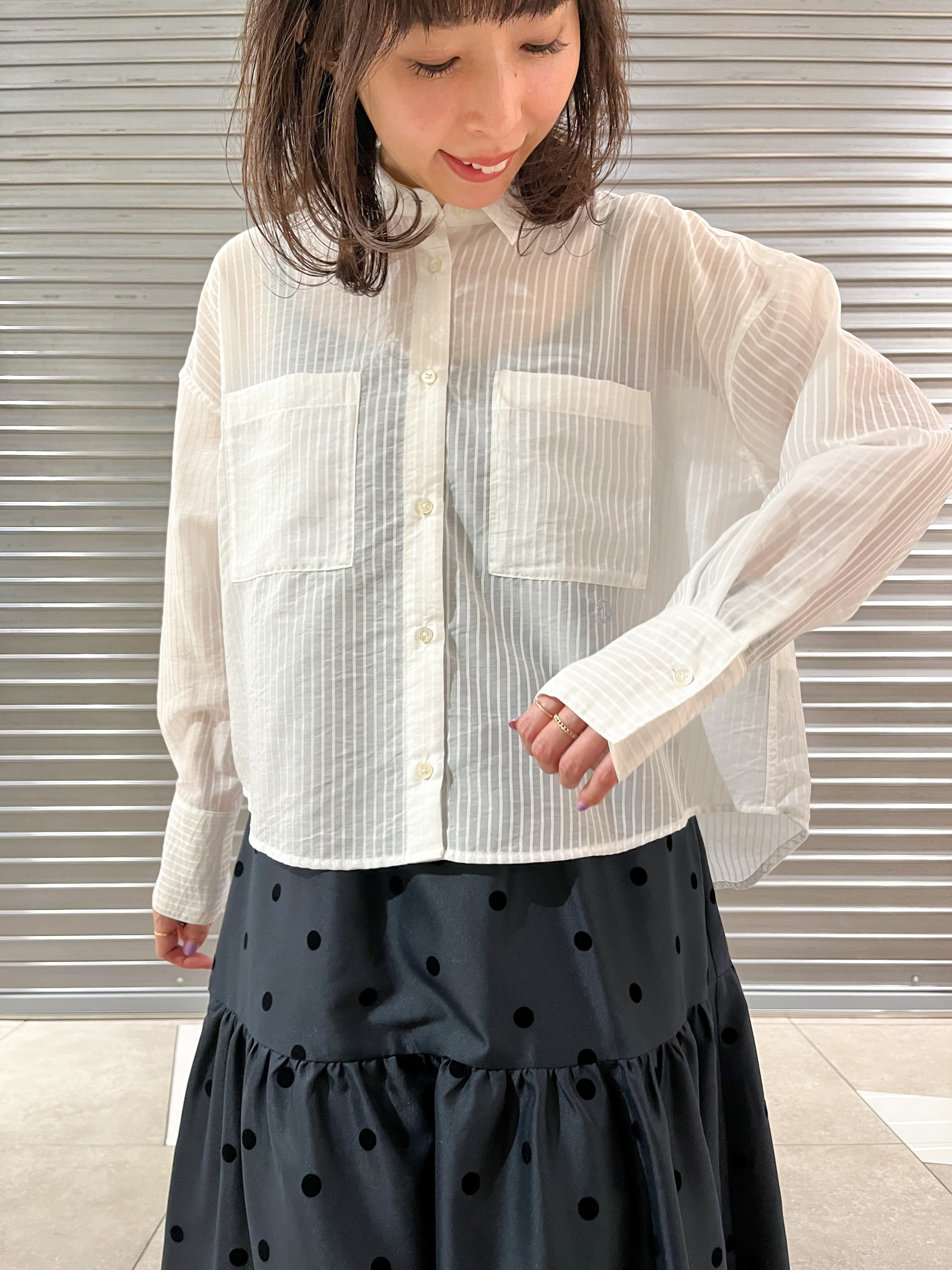 じゅんさんの「DRESSTERIOR｜◆シアーストライプクロップドシャツ」を使ったコーディネート