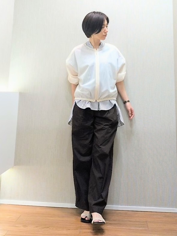 ミズタさんの「UNTITLED｜【吸水速乾/接触冷感】バックプリーツデザインブラウス」を使ったコーディネート