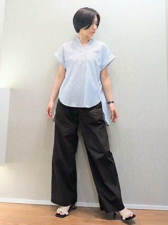 ミズタさんの「UNTITLED｜【吸水速乾/接触冷感】バックプリーツデザインブラウス」を使ったコーディネート