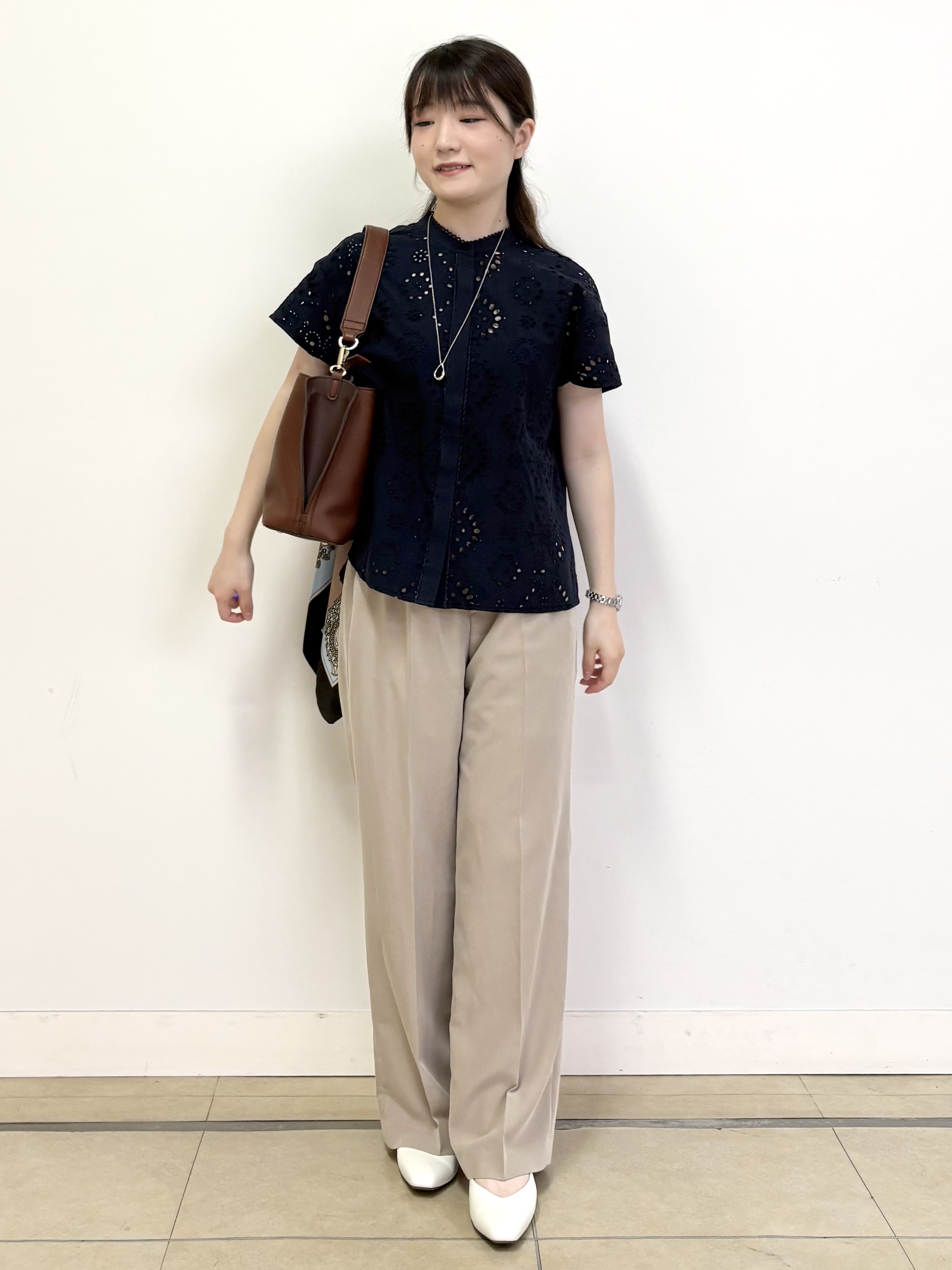 mikiさんの「Reflect｜【通勤◎】カットワーク刺繍レース シャツブラウス」を使ったコーディネート