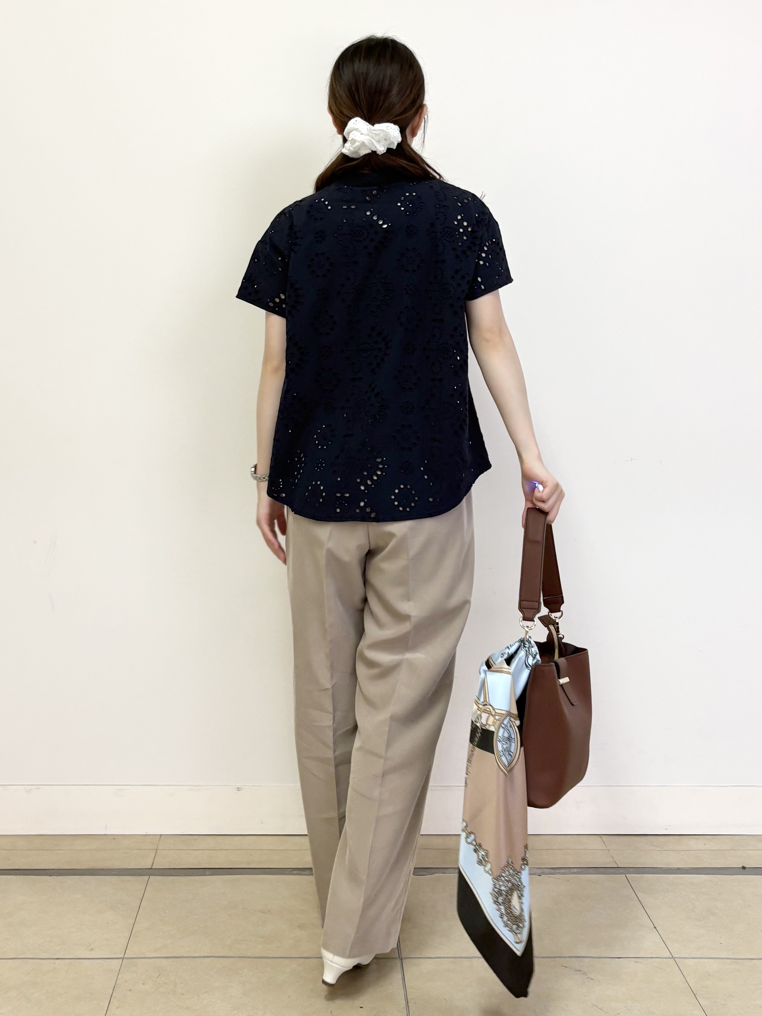 mikiさんの「Reflect｜【通勤◎】カットワーク刺繍レース シャツブラウス」を使ったコーディネート