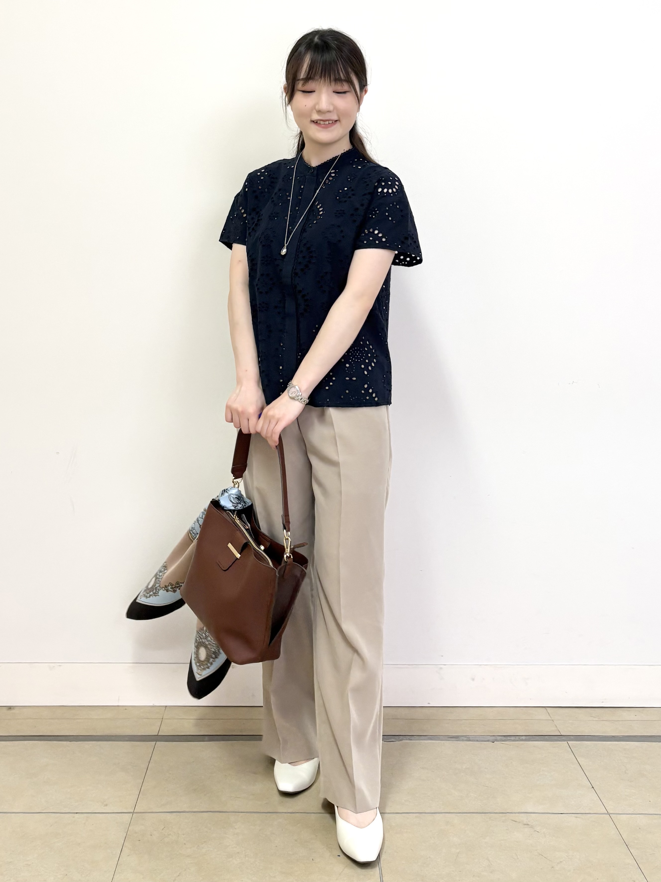 mikiさんの「Reflect｜【通勤◎】カットワーク刺繍レース シャツブラウス」を使ったコーディネート