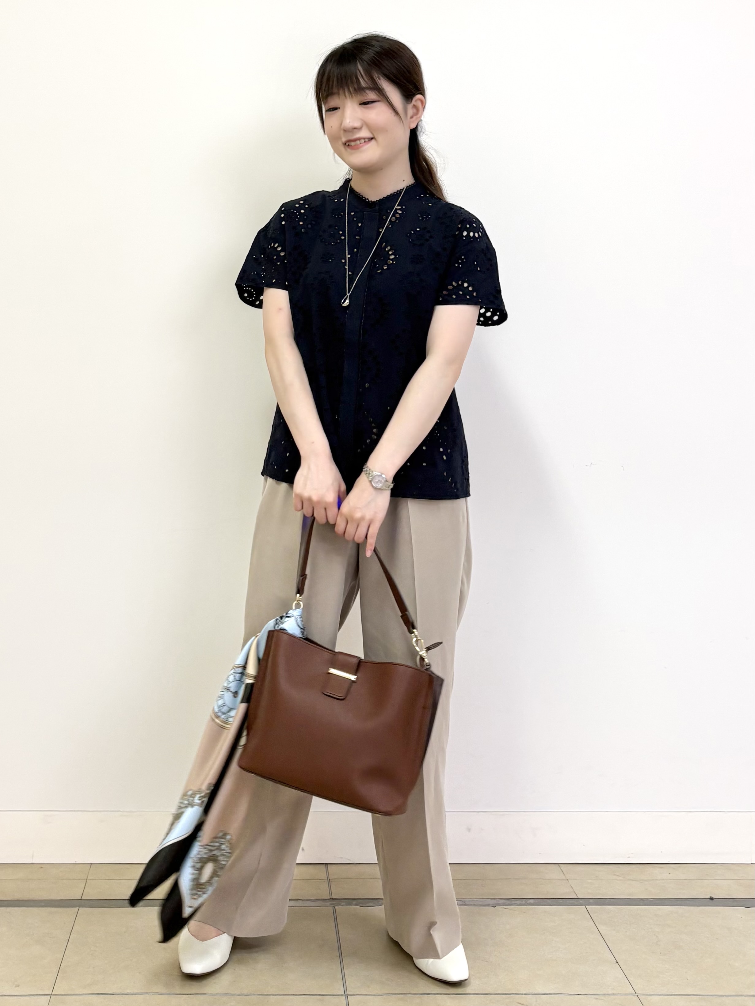 mikiさんの「Reflect｜【通勤◎】カットワーク刺繍レース シャツブラウス」を使ったコーディネート