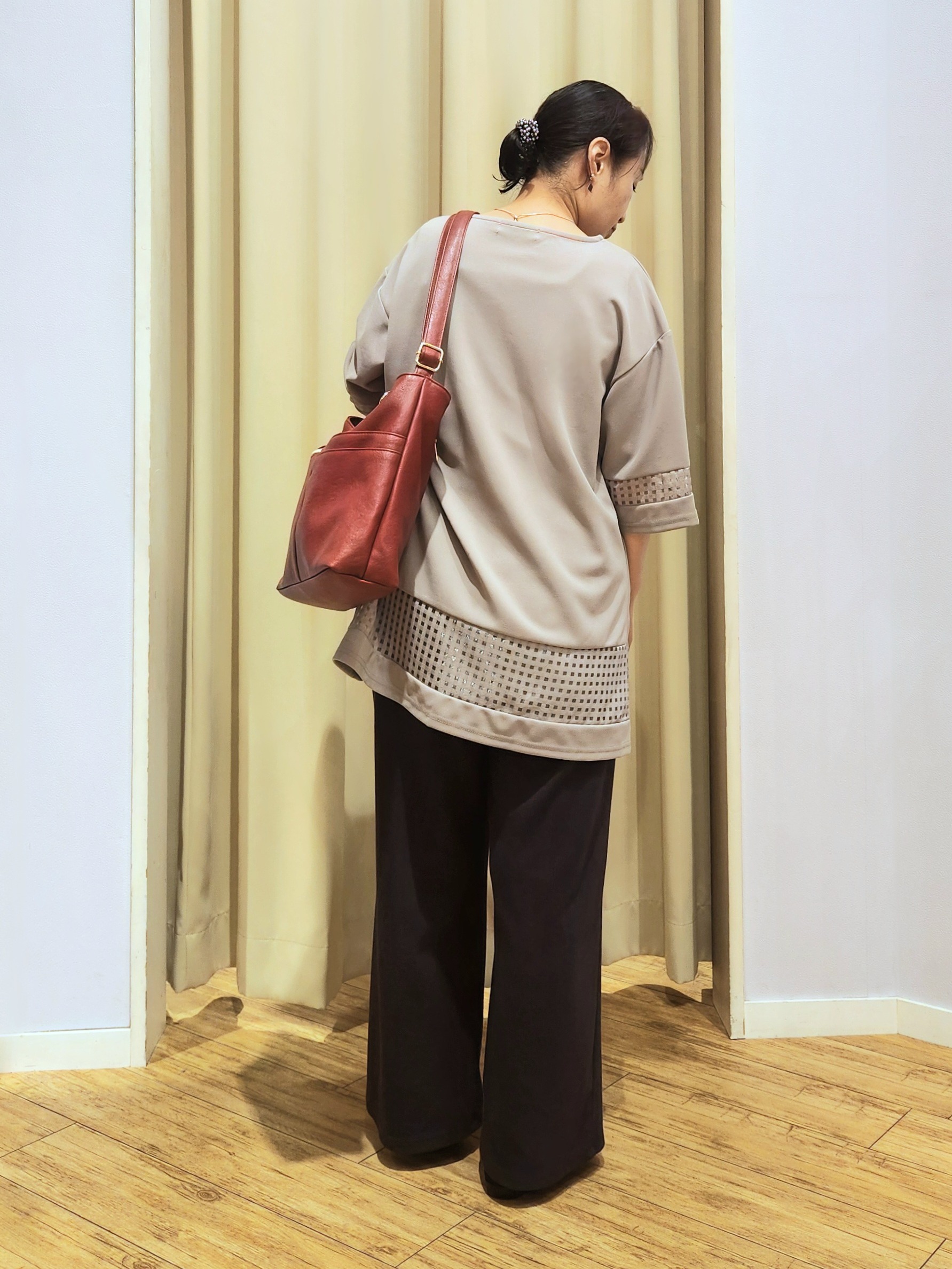 くまさんの「SHOO･LA･RUE｜【S-LL/洗濯機可】上品に体型カバー 大人のチェックチュニック」を使ったコーディネート