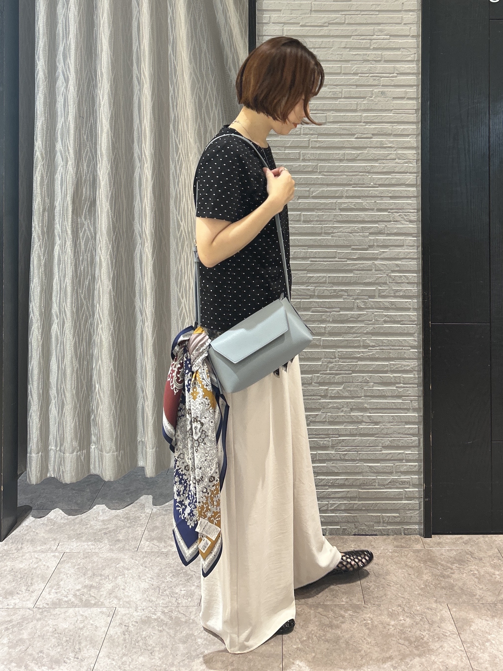 ga_riさんの「THE SHOP TK｜大人にちょうどいい チャーム付きドット柄Tシャツ」を使ったコーディネート