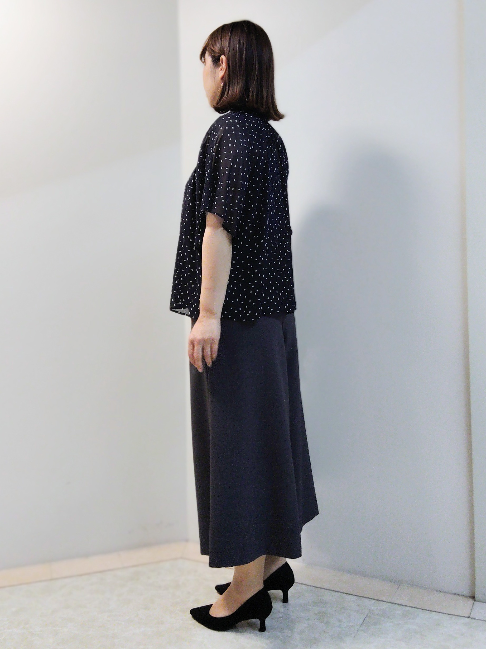 エリさんの「Reflect｜【セットアップ／手洗い可】ドット柄シアーブラウス」を使ったコーディネート