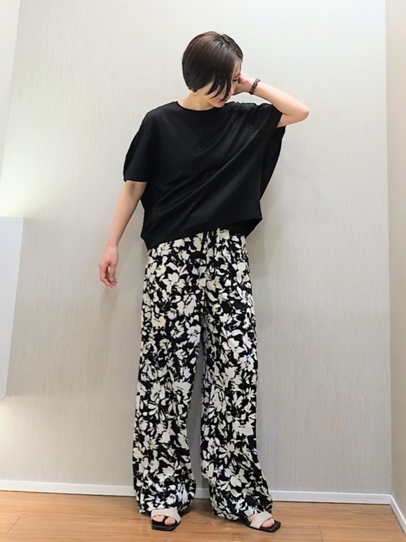 ミズタさんの「UNTITLED｜【秋羽織り/ジップ】トリコットシアーブラウス」を使ったコーディネート