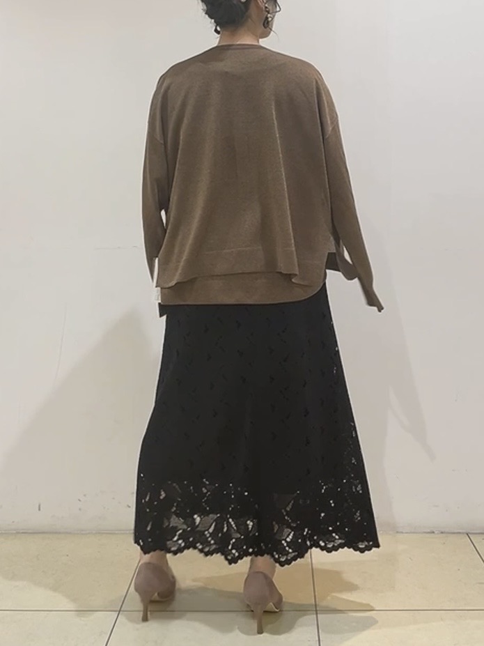 watanabeさんの「UNTITLED｜【アンサンブル可/秋羽織り/シアー】前後2WAYカーディガン」を使ったコーディネート