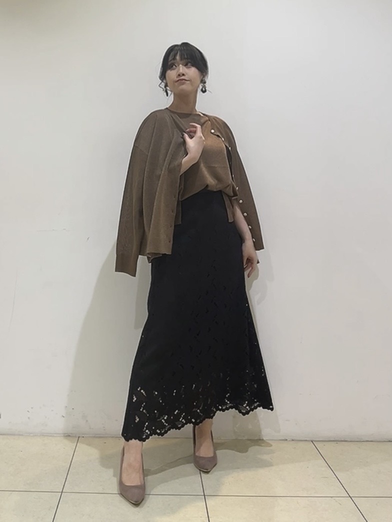 watanabeさんの「UNTITLED｜【アンサンブル可/秋羽織り/シアー】前後2WAYカーディガン」を使ったコーディネート