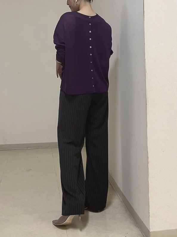 watanabeさんの「UNTITLED｜【アンサンブル可/秋羽織り/シアー】前後2WAYカーディガン」を使ったコーディネート