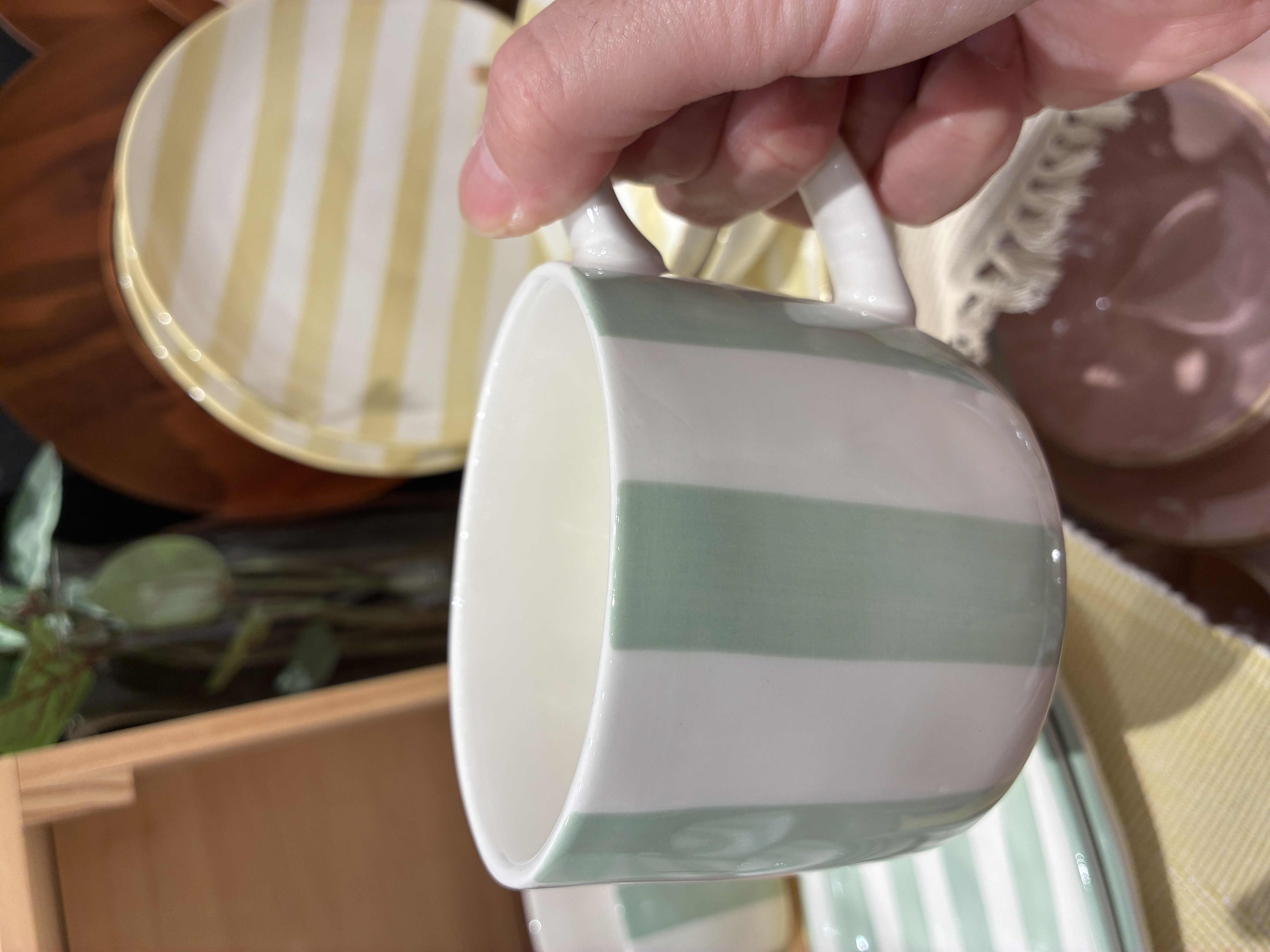 momo.さんの「212 KITCHEN STORE｜ストライプ プレート GR」を使ったコーディネート