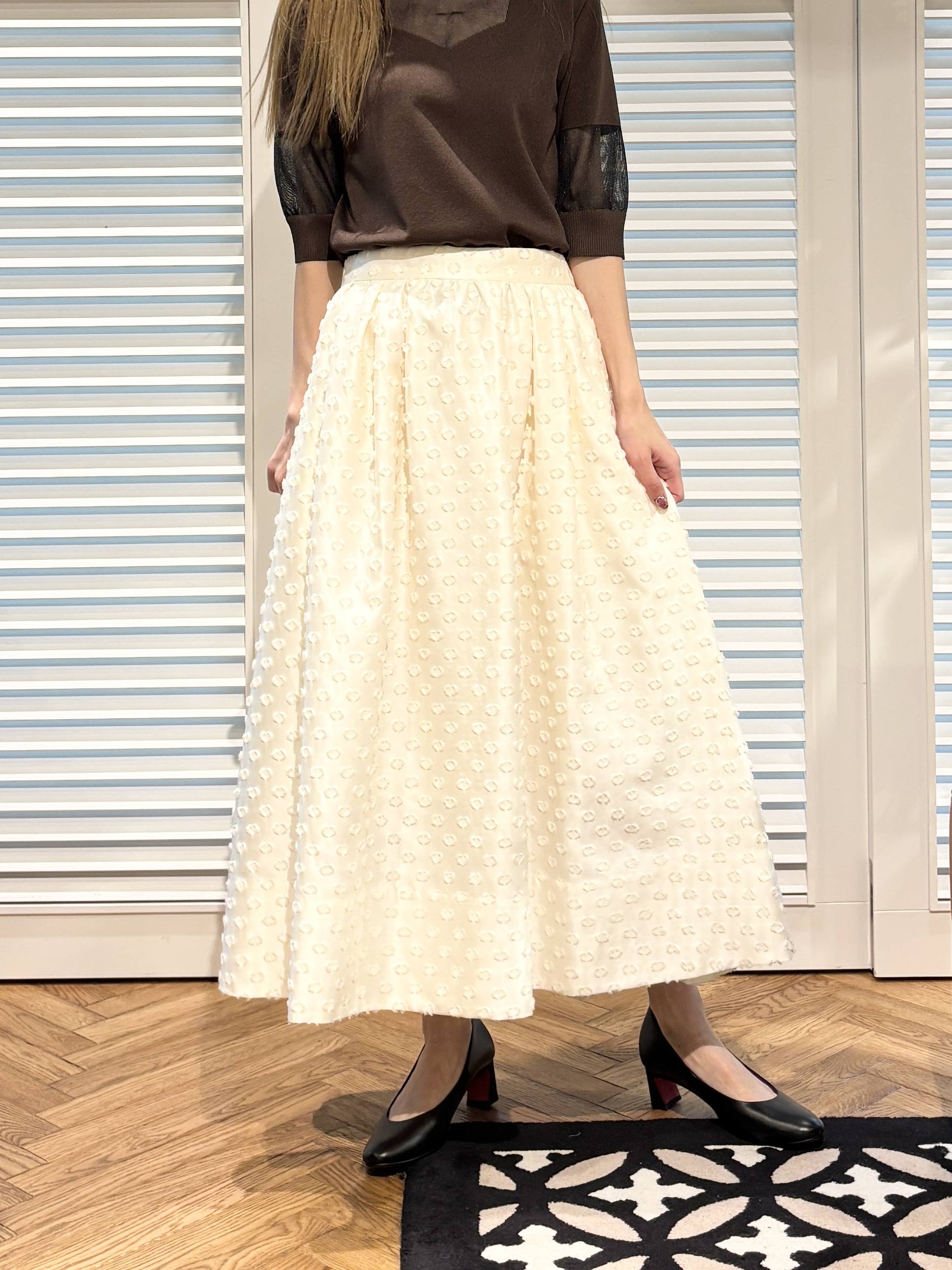 清水夏姫さんの「DRESSTERIOR｜【STORY11月号掲載】アーチフィットレザーパンプス」を使ったコーディネート