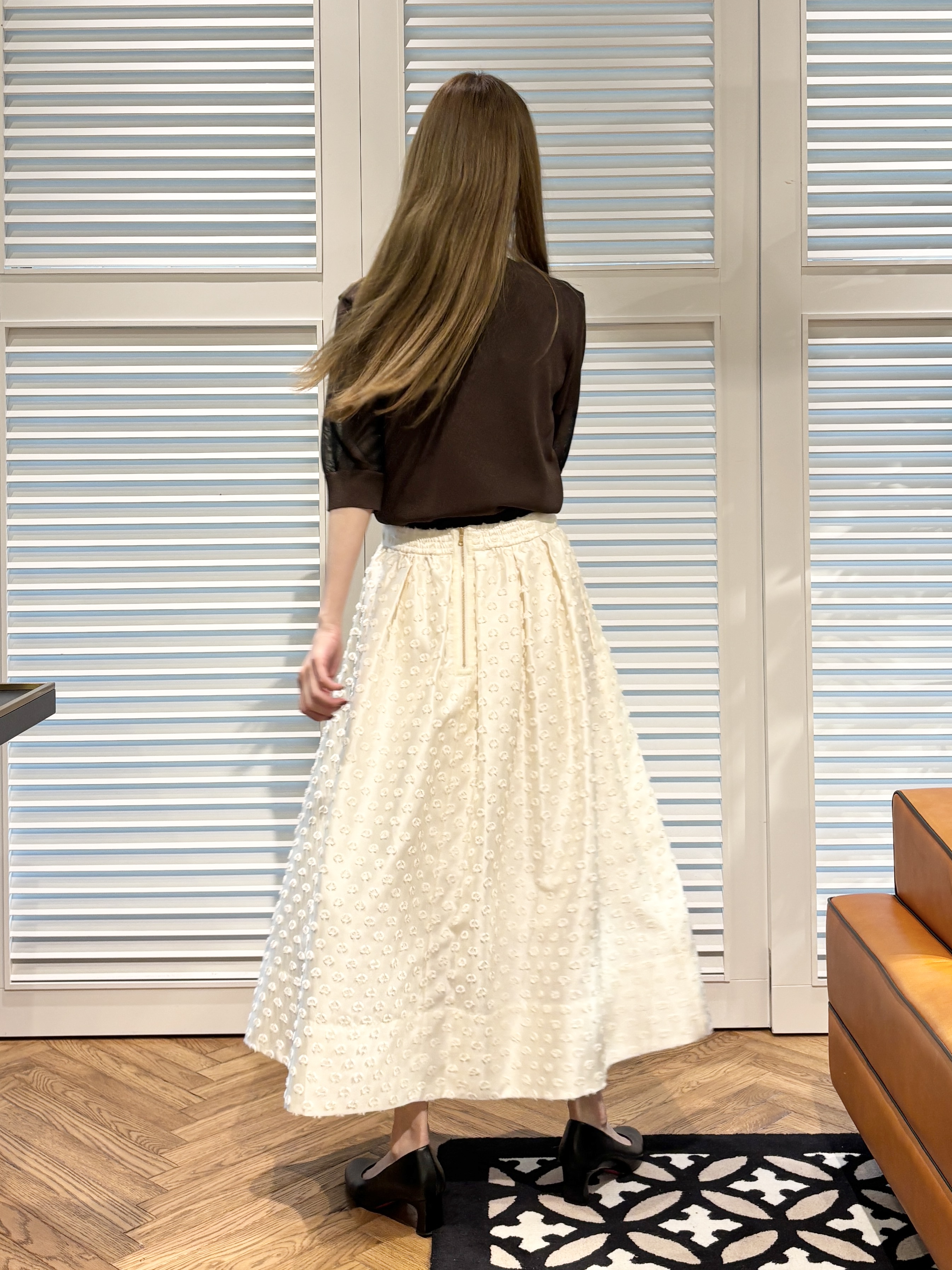 清水夏姫さんの「DRESSTERIOR｜【STORY11月号掲載】アーチフィットレザーパンプス」を使ったコーディネート