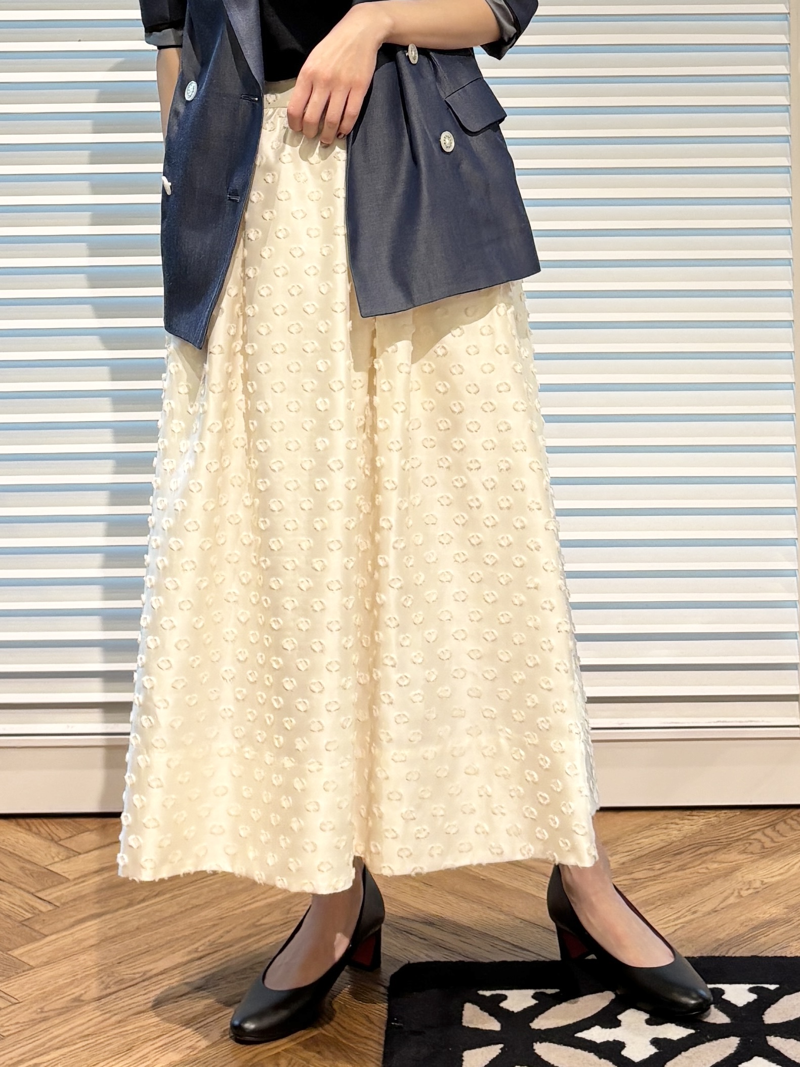 清水夏姫さんの「DRESSTERIOR｜【STORY11月号掲載】アーチフィットレザーパンプス」を使ったコーディネート