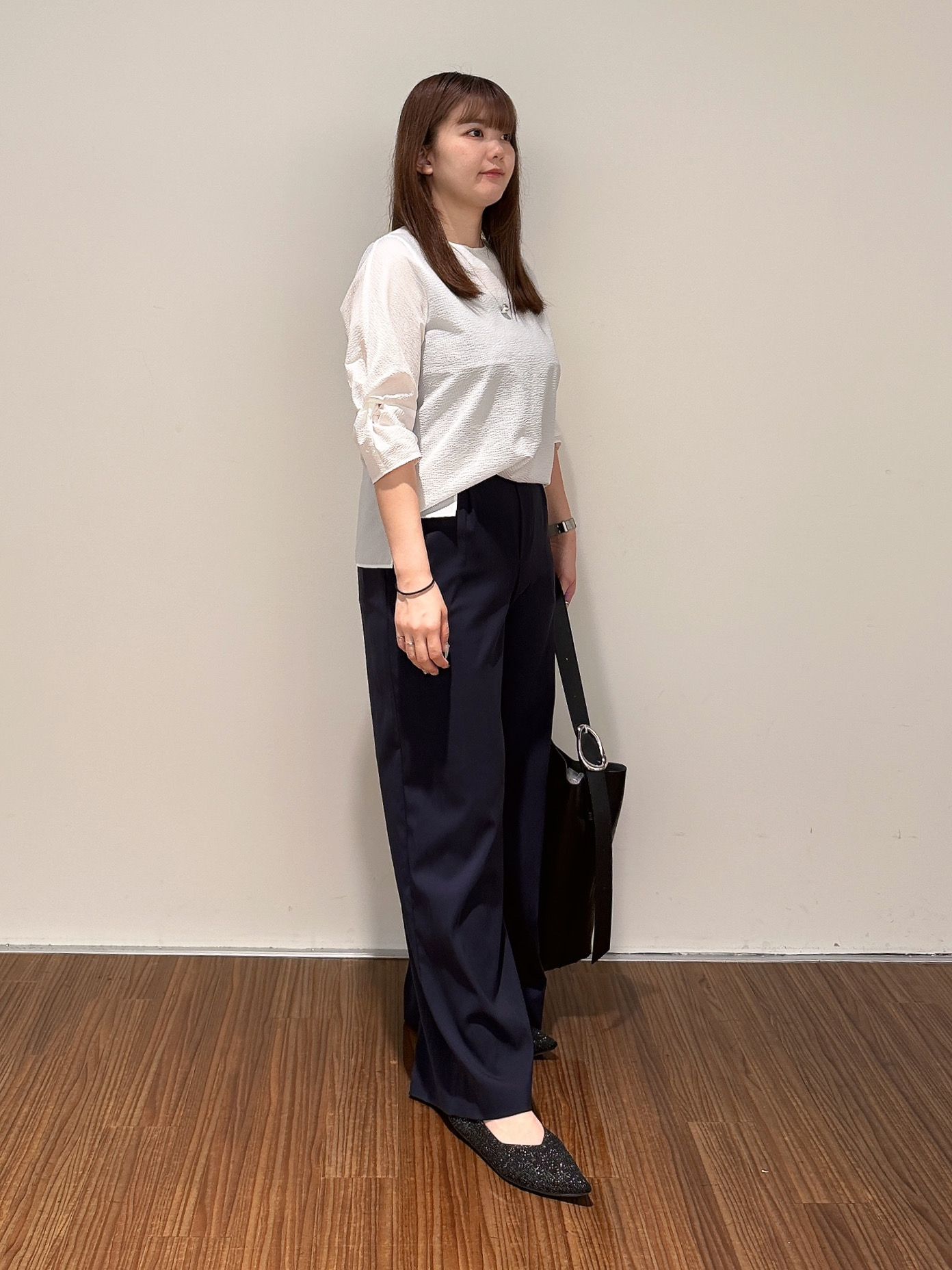 emikaさんの「INDIVI｜【洗える／UVケア】ねじり袖サッカートップス」を使ったコーディネート