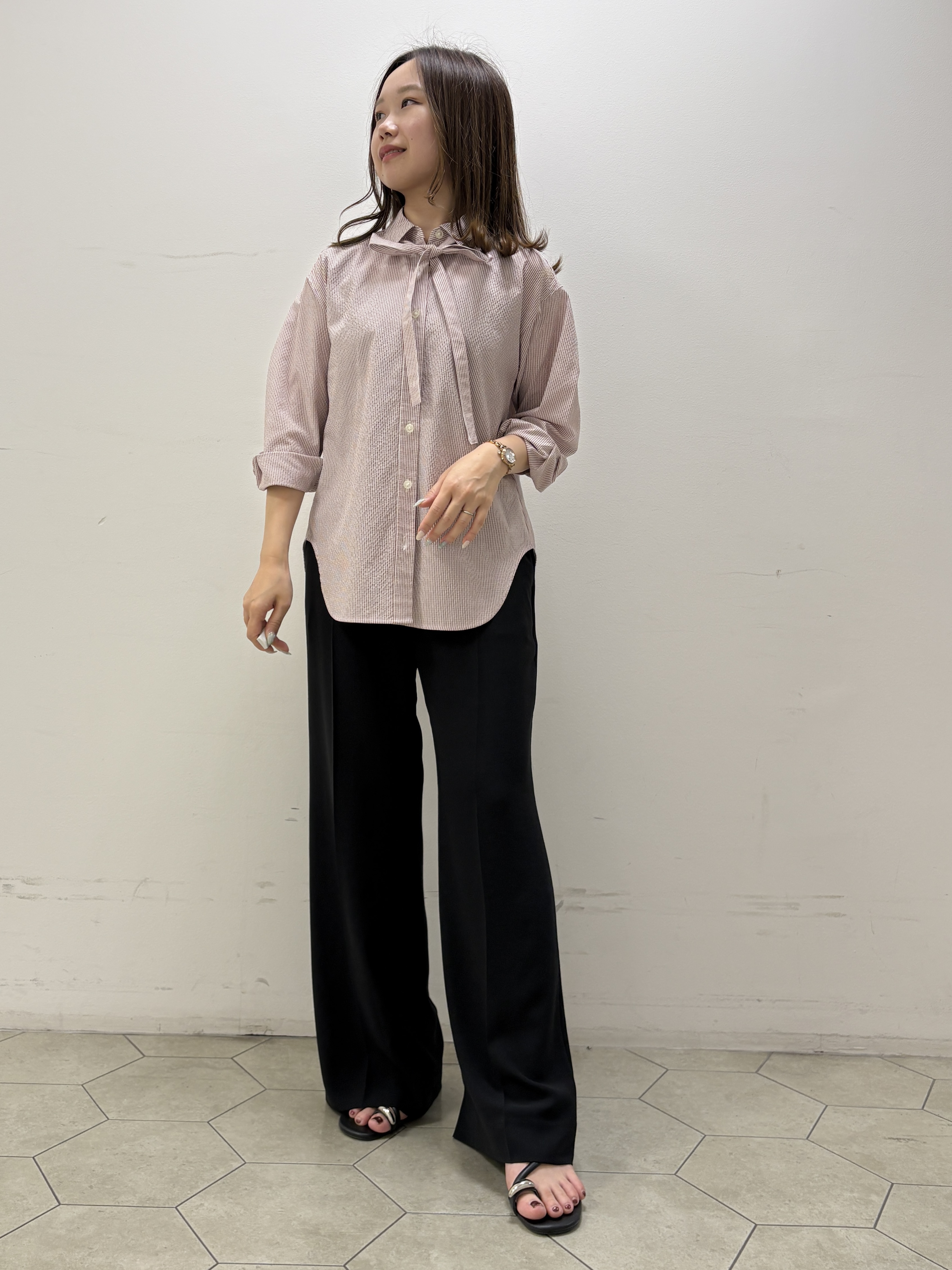 kahoさんの「INDIVI｜【洗える／UVケア／ベルト付】サッカー素材シャツ」を使ったコーディネート
