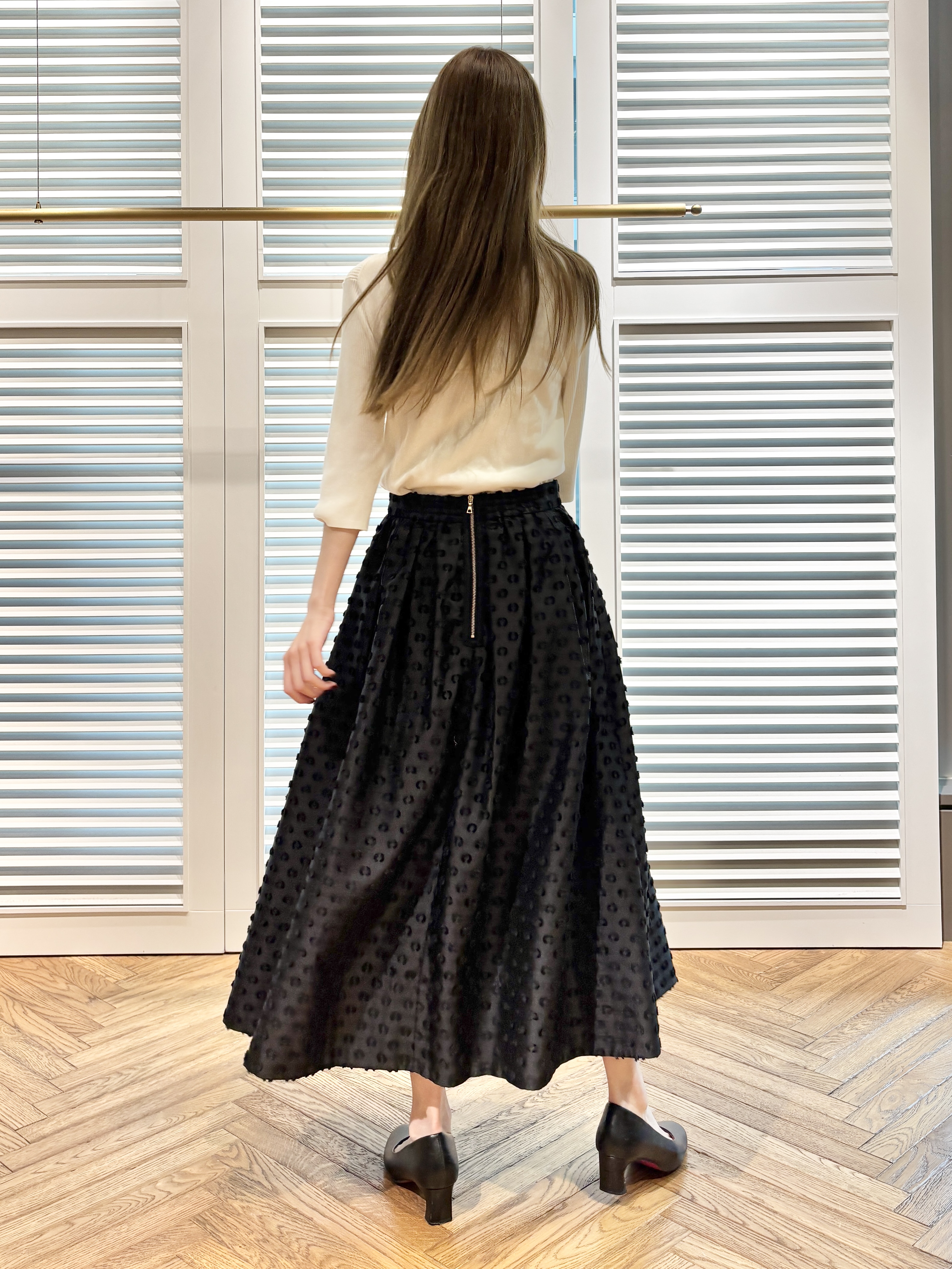 清水夏姫さんの「DRESSTERIOR｜【STORY11月号掲載】アーチフィットレザーパンプス」を使ったコーディネート