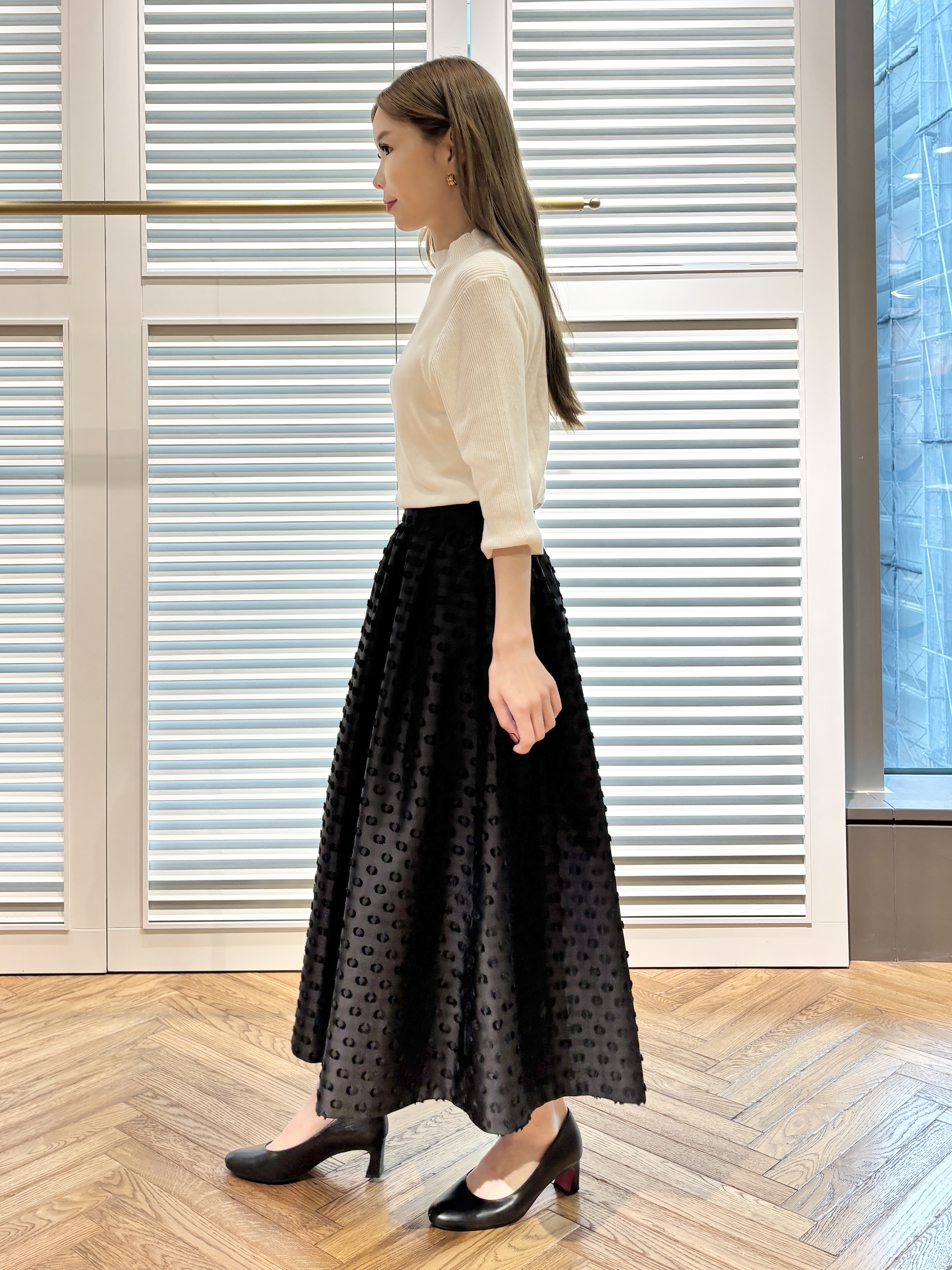 清水夏姫さんの「DRESSTERIOR｜【STORY11月号掲載】アーチフィットレザーパンプス」を使ったコーディネート