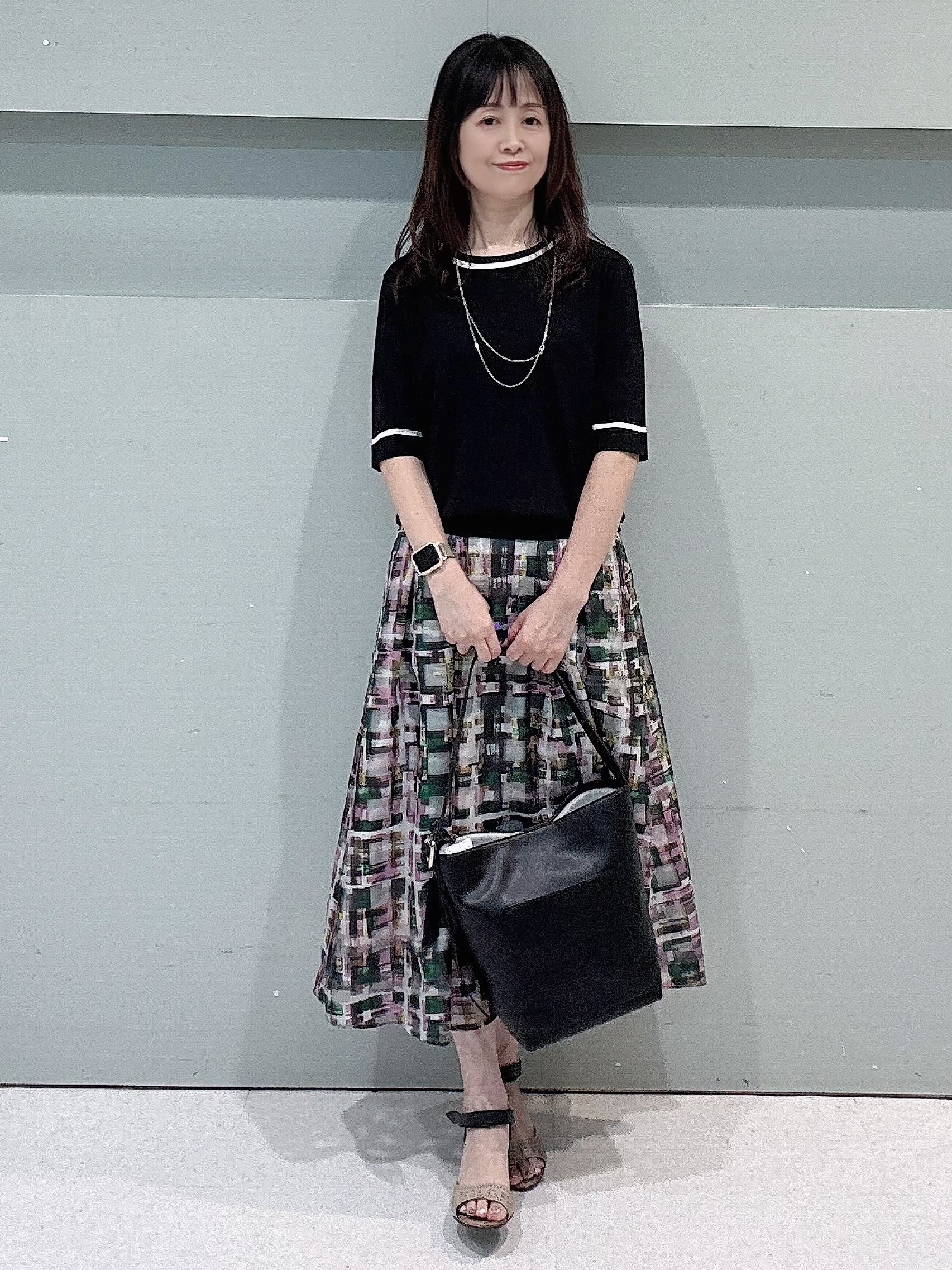makiさんの「UNTITLED｜【アンサンブル可/きれいめ/通勤】コンパクト5分袖ニット」を使ったコーディネート