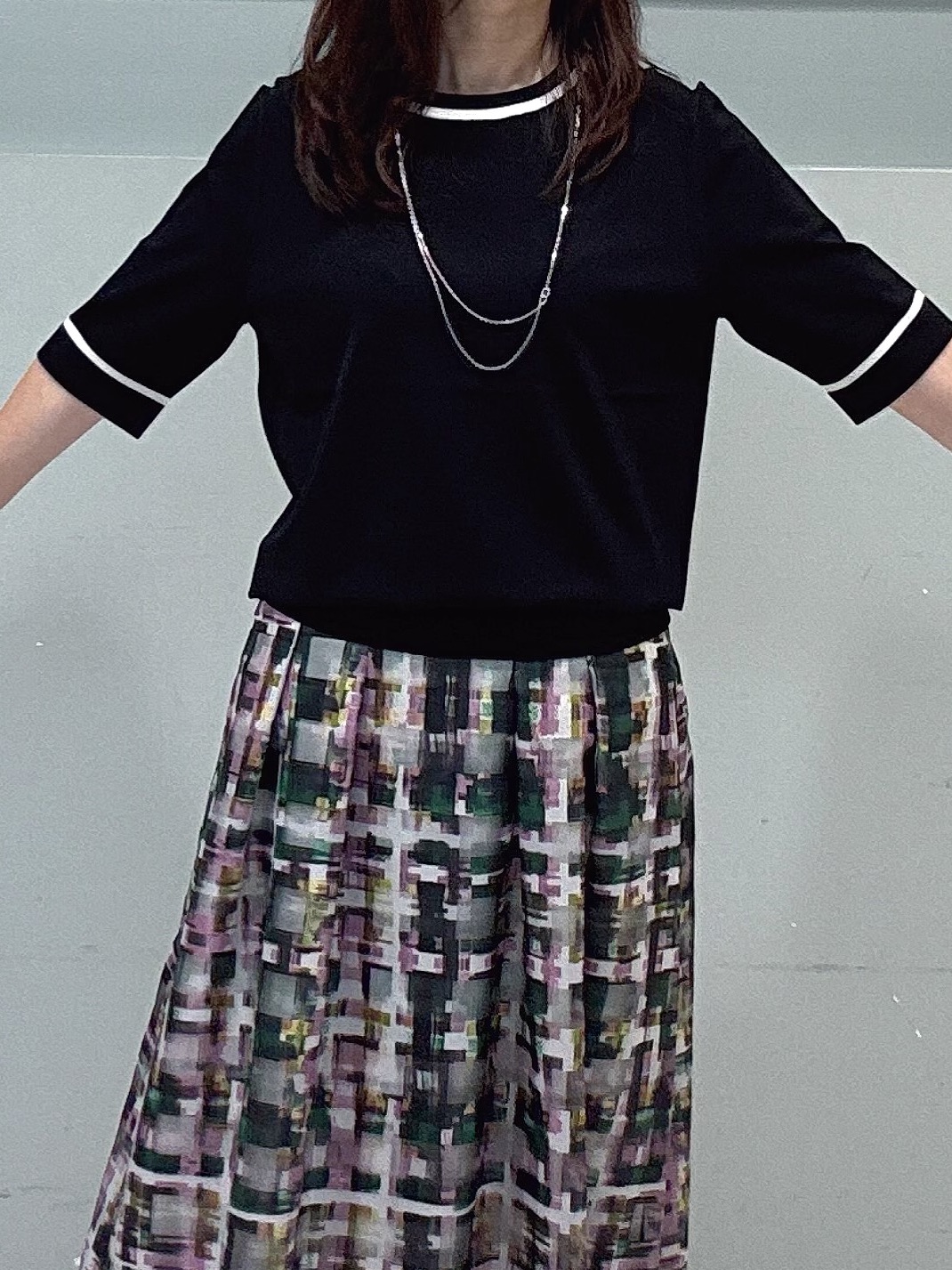 makiさんの「UNTITLED｜【アンサンブル可/きれいめ/通勤】コンパクト5分袖ニット」を使ったコーディネート