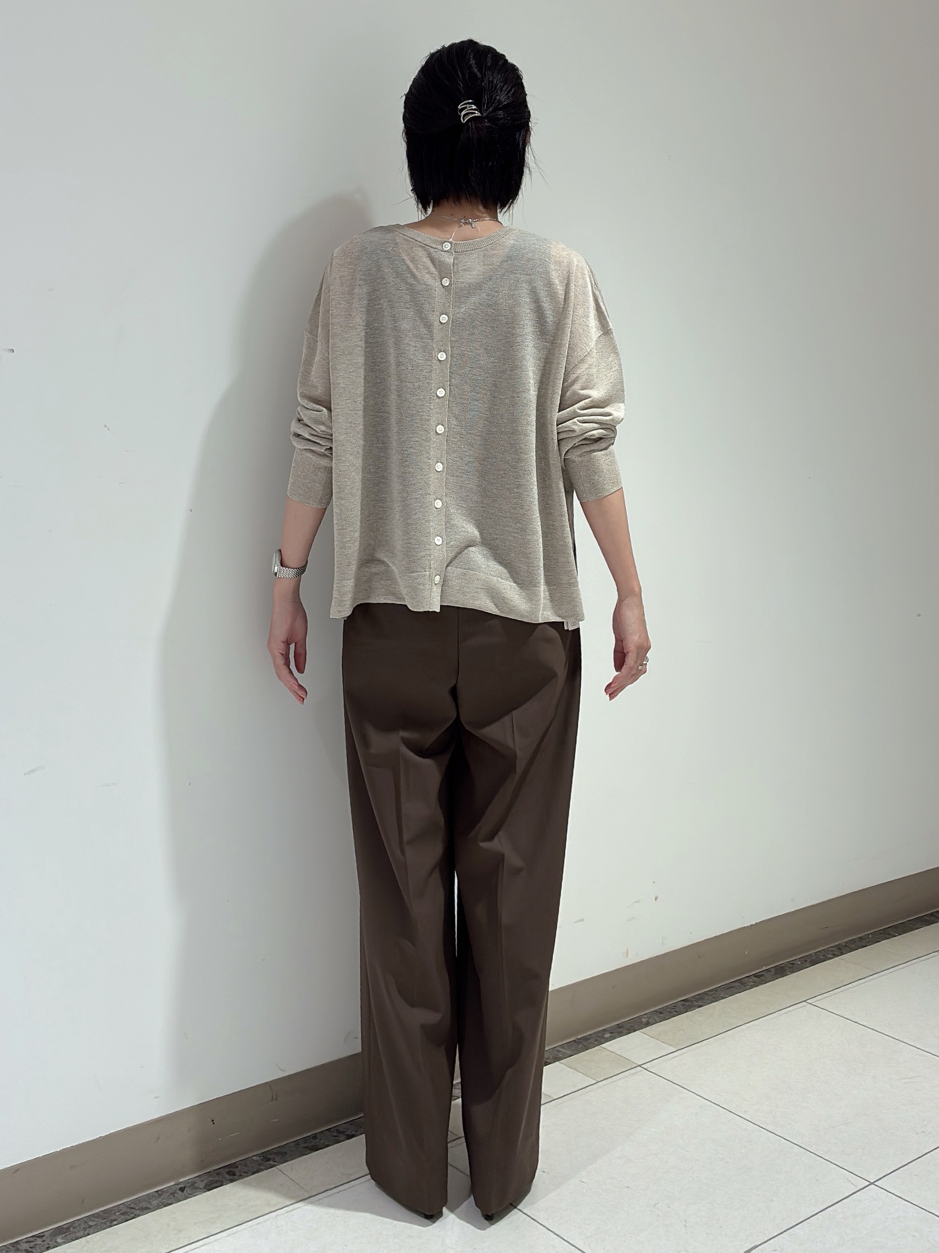 環さんの「UNTITLED｜【アンサンブル可/秋羽織り/シアー】前後2WAYカーディガン」を使ったコーディネート