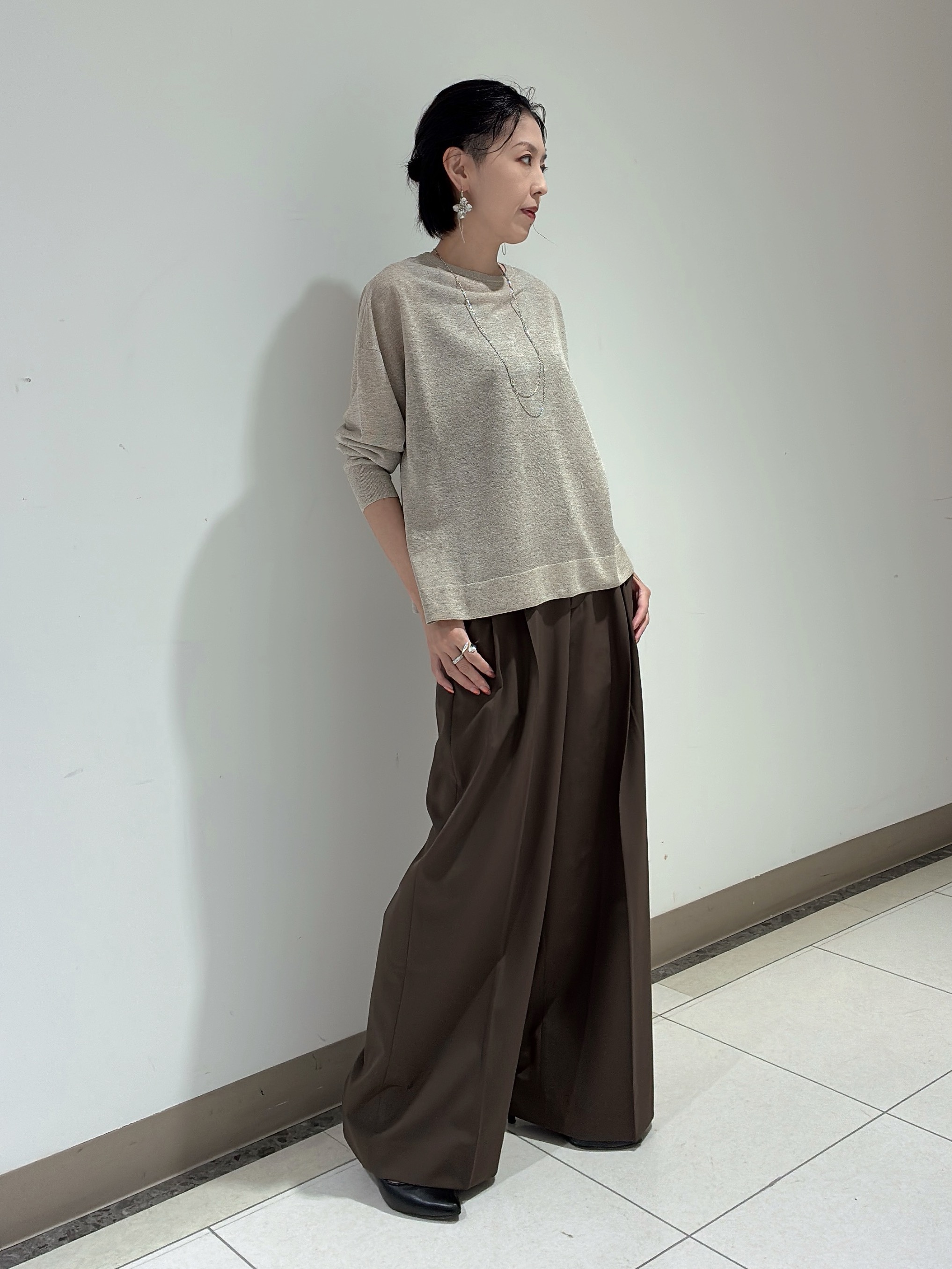 環さんの「UNTITLED｜【アンサンブル可/秋羽織り/シアー】前後2WAYカーディガン」を使ったコーディネート