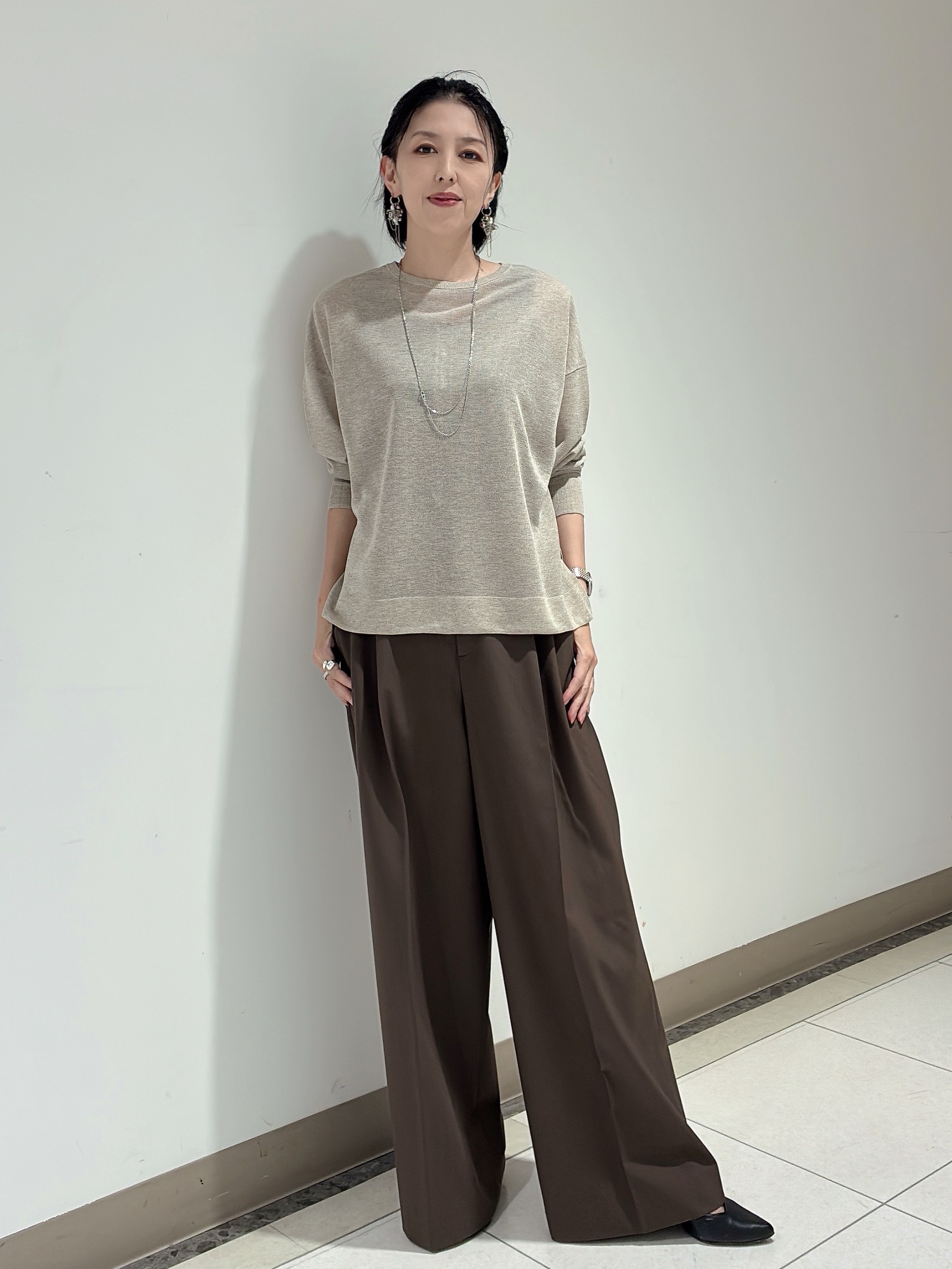 環さんの「UNTITLED｜【アンサンブル可/秋羽織り/シアー】前後2WAYカーディガン」を使ったコーディネート