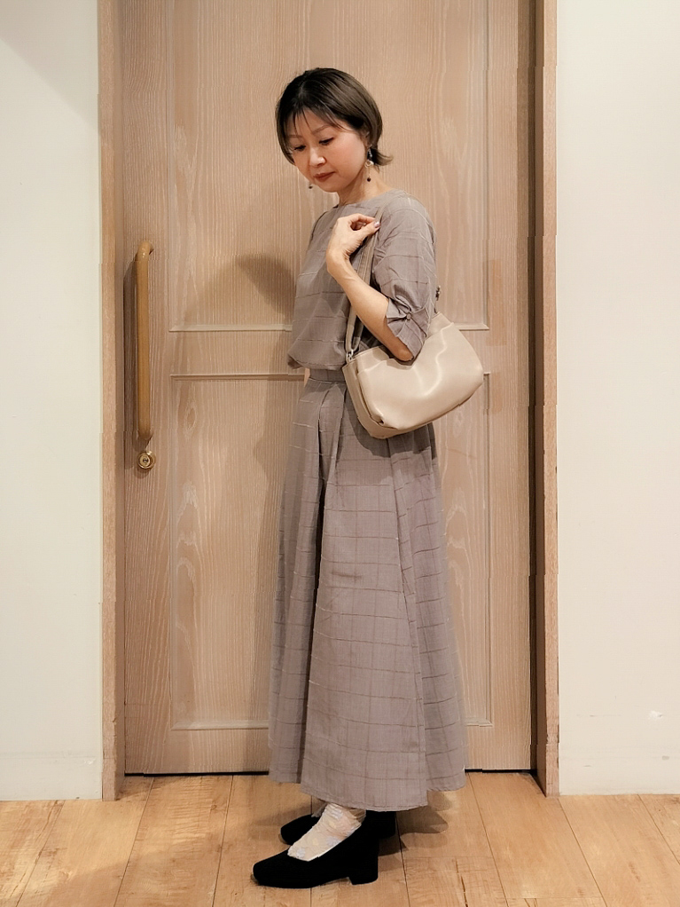 YUKIさんの「SHOO･LA･RUE｜【セットアップ可/S-LL】1枚で秋気分 モールチェックタックスリーブ ブラウス」を使ったコーディネート