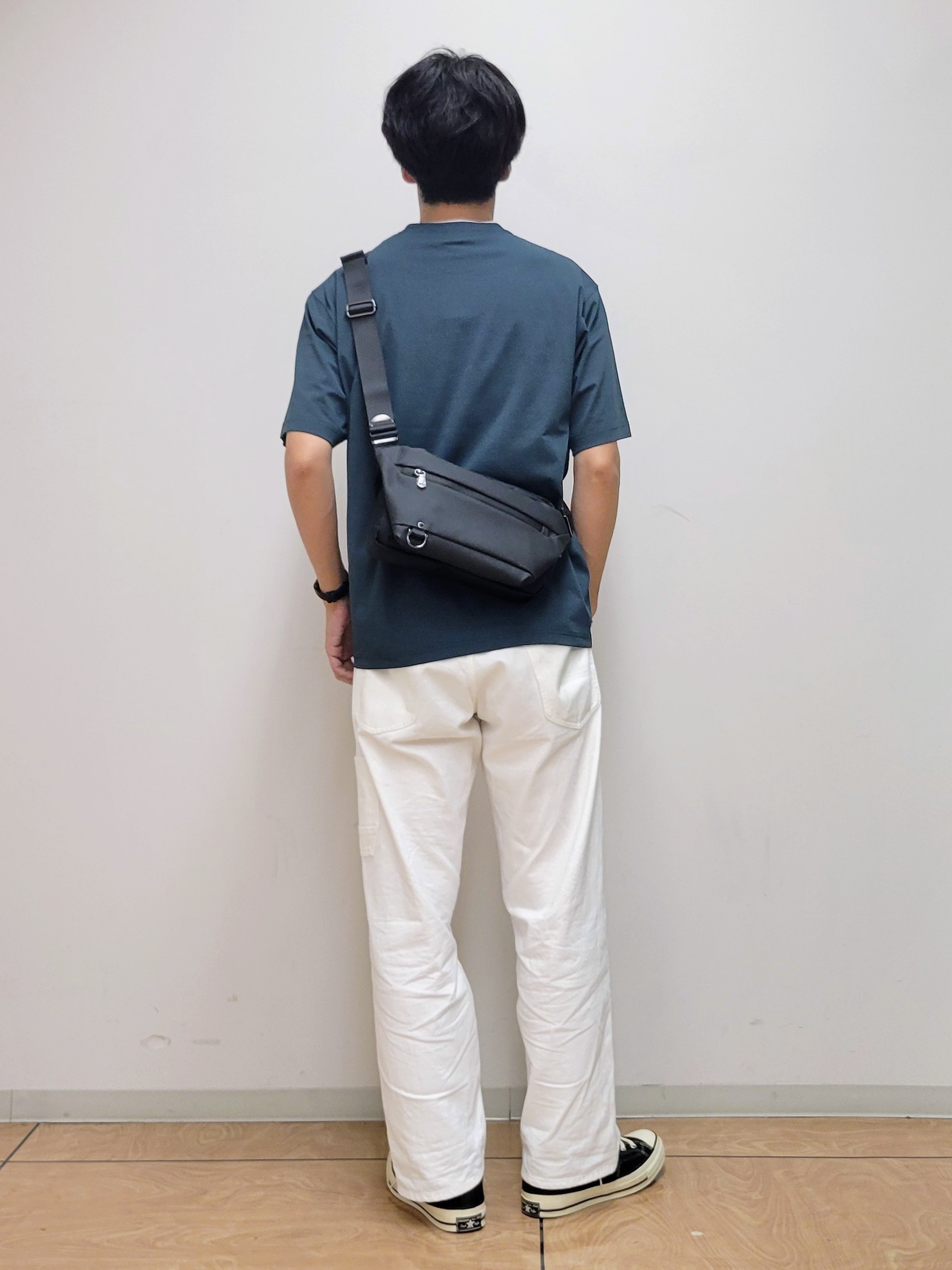 piroyaさんの「TAKEO KIKUCHI｜【汗染み軽減/接触冷感】フェイクレイヤード ワンポイント刺繍Ｔシャツ」を使ったコーディネート
